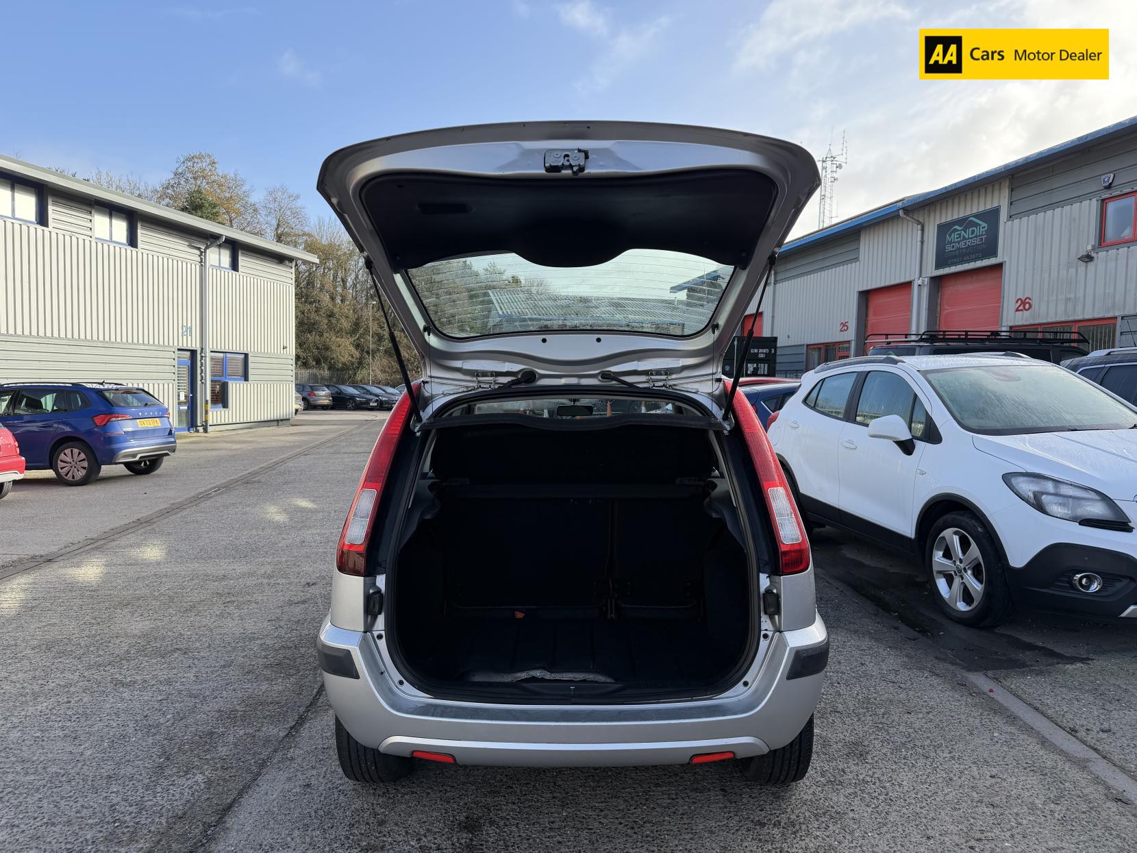 Ford Fusion 1.4 Style + Hatchback 5dr Petrol Manual (154 g/km, 79 bhp)