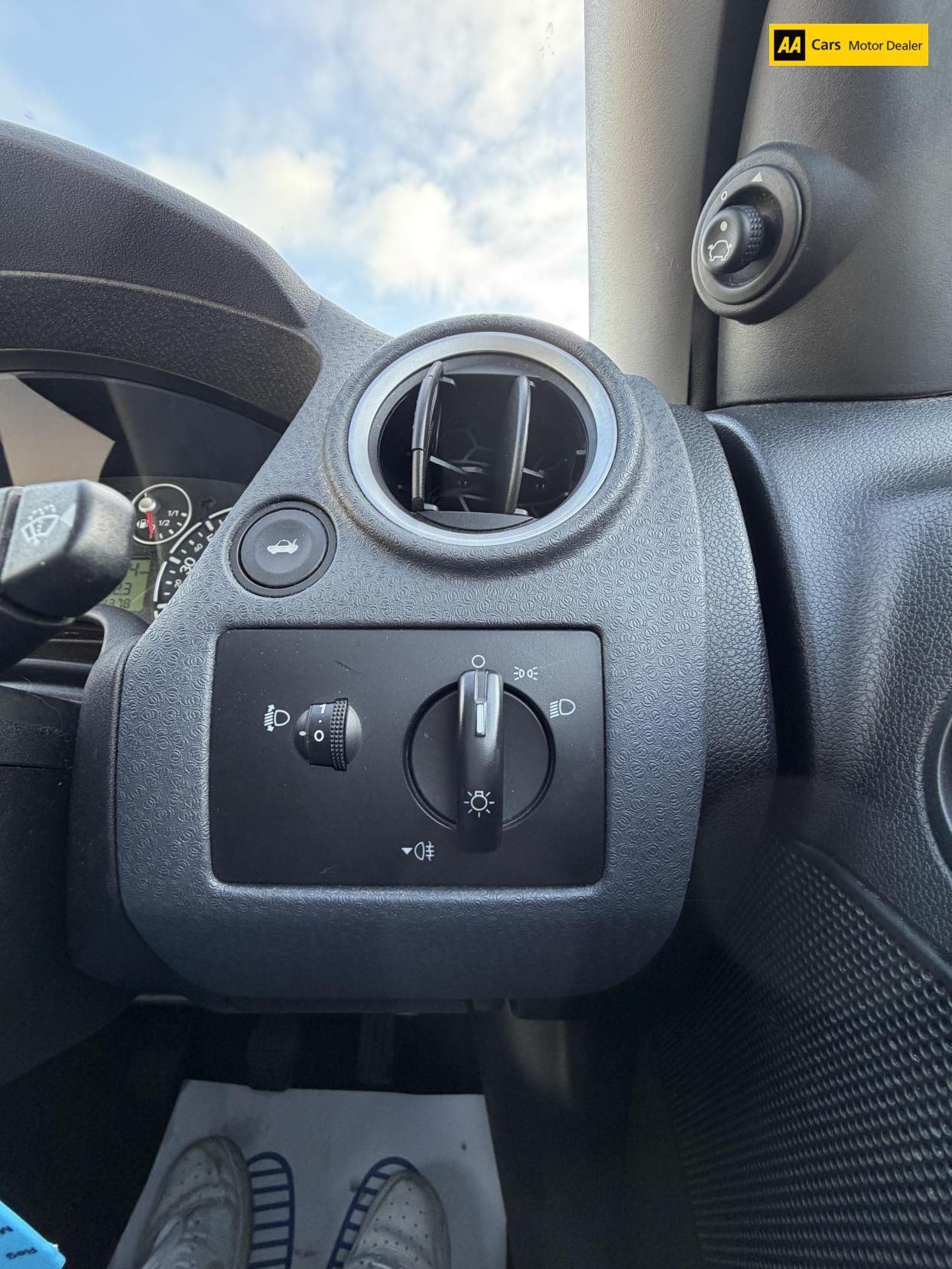 Ford Fusion 1.4 Style + Hatchback 5dr Petrol Manual (154 g/km, 79 bhp)