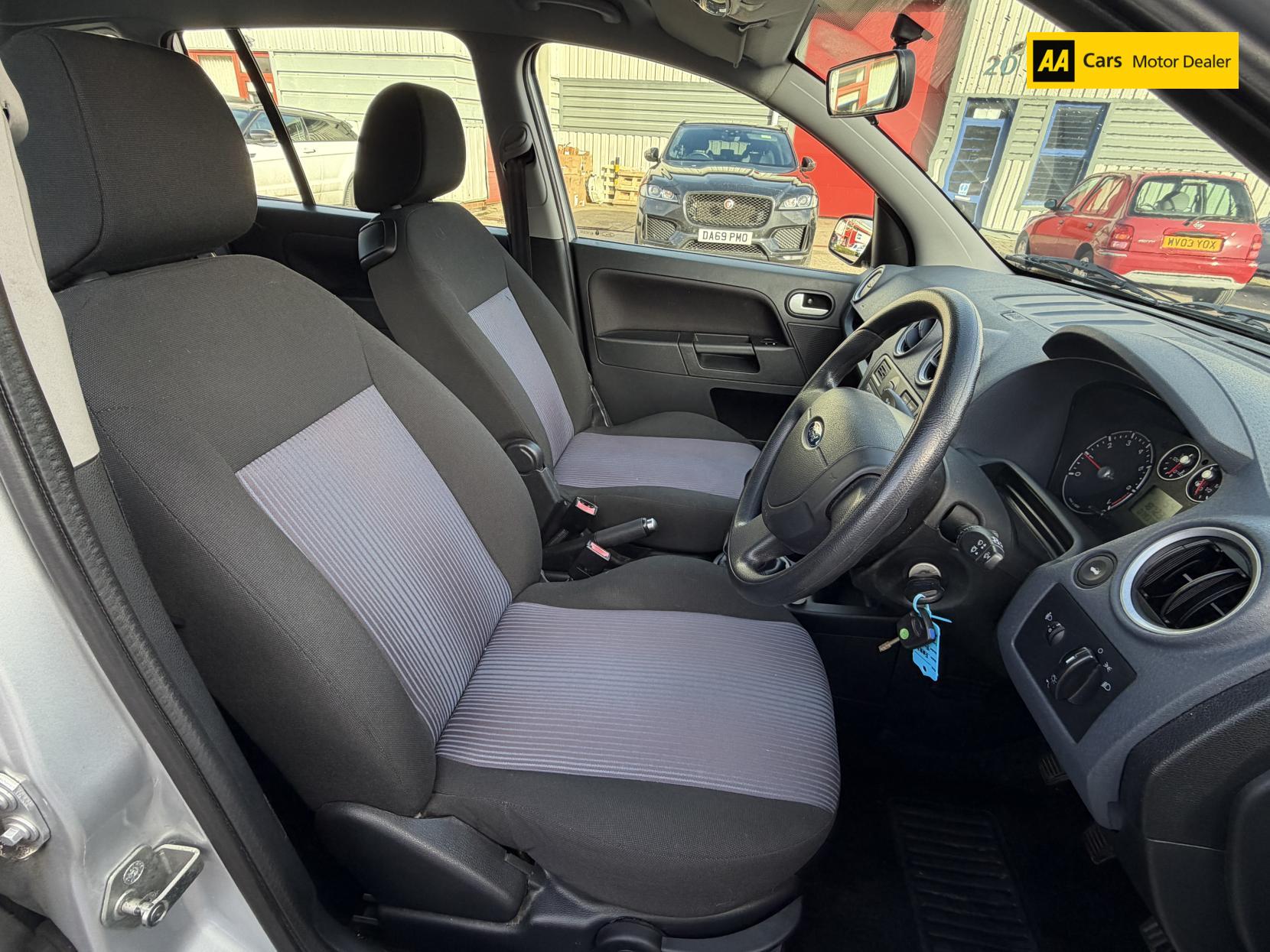 Ford Fusion 1.4 Style + Hatchback 5dr Petrol Manual (154 g/km, 79 bhp)