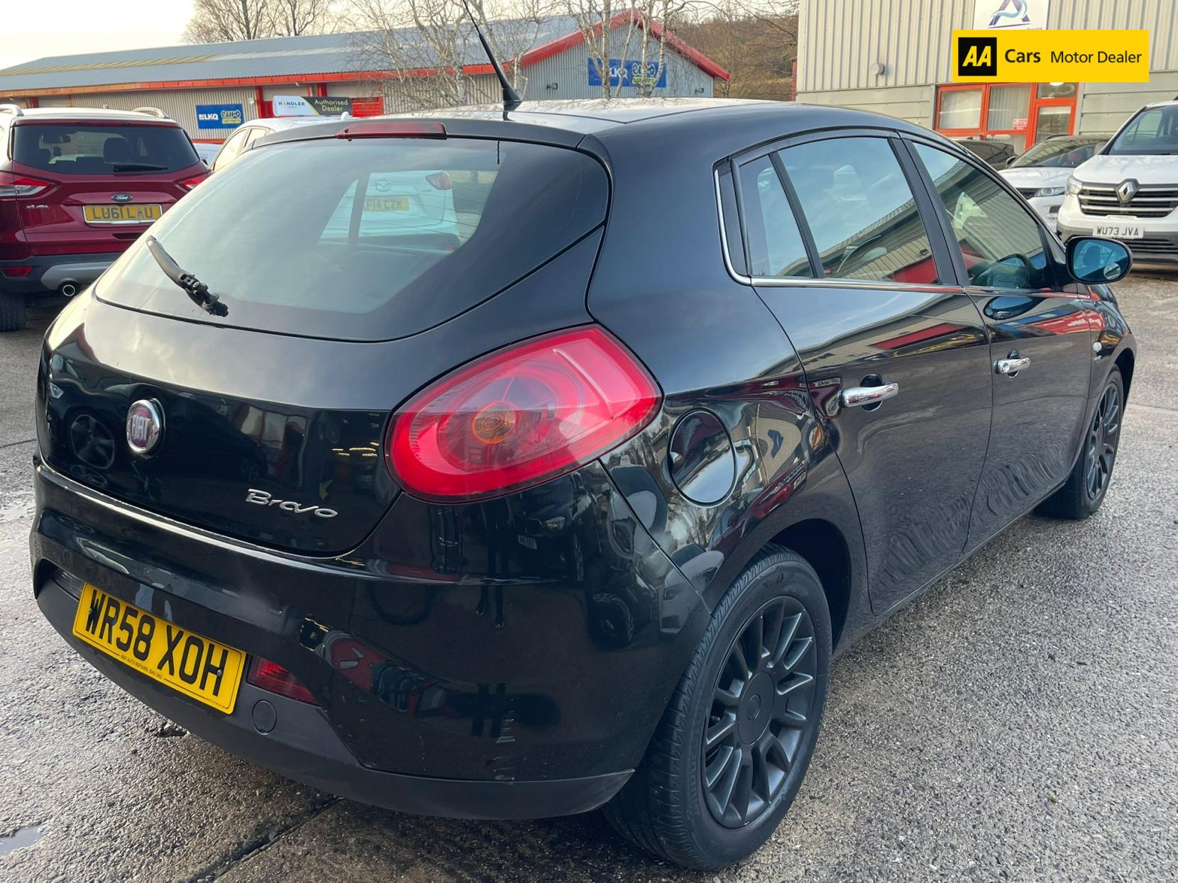 Fiat Bravo 1.9 MultiJet Dynamic Hatchback 5dr Diesel Manual (139 g/km, 120 bhp)