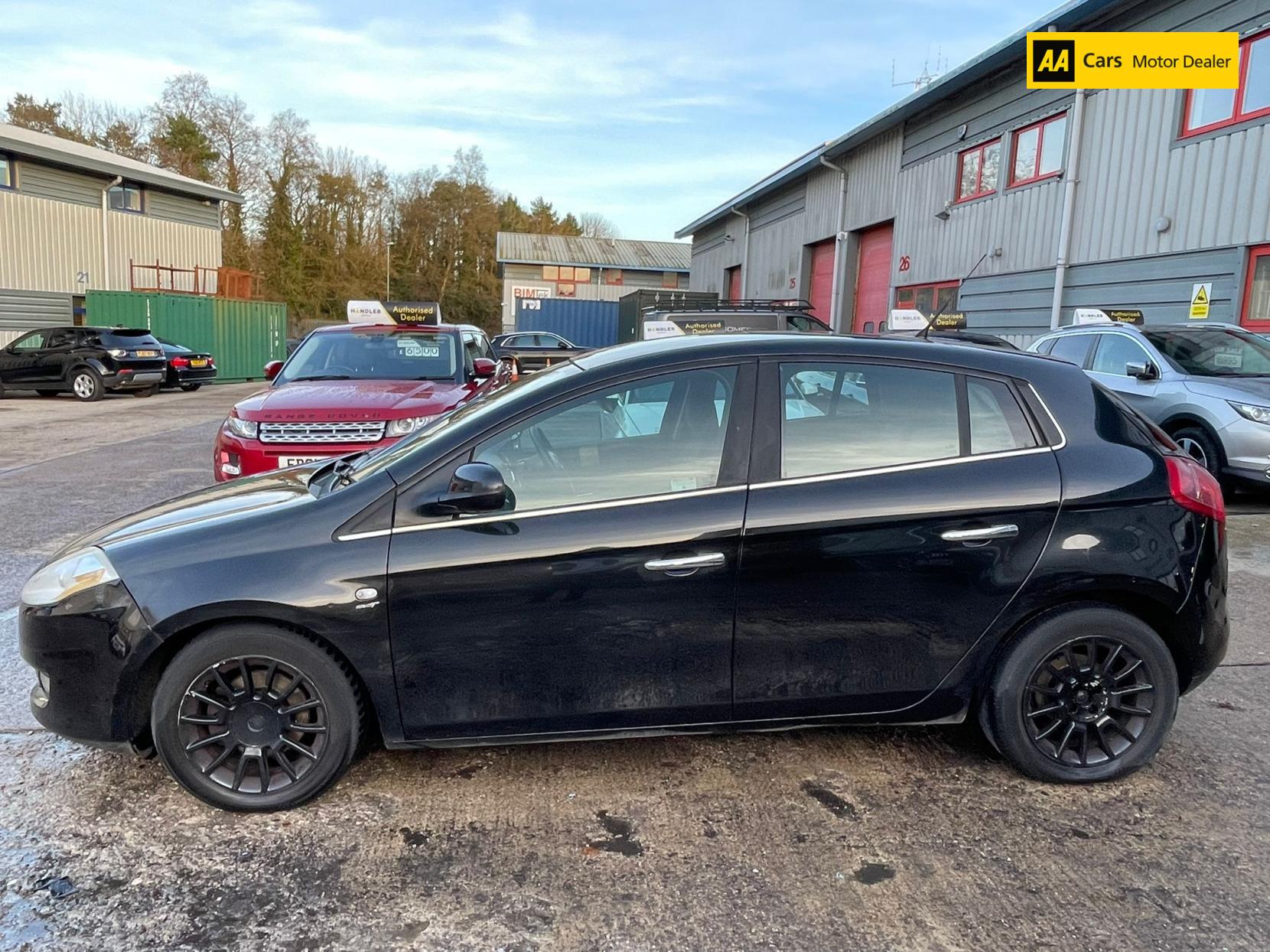 Fiat Bravo 1.9 MultiJet Dynamic Hatchback 5dr Diesel Manual (139 g/km, 120 bhp)