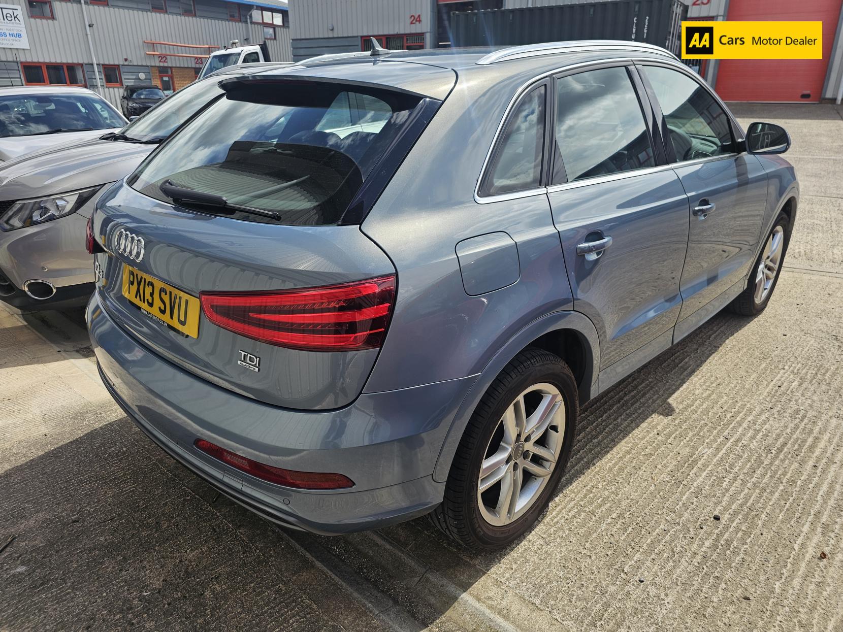 Audi Q3 2.0 TDI S line SUV 5dr Diesel S Tronic quattro Euro 5 (s/s) (177 ps)