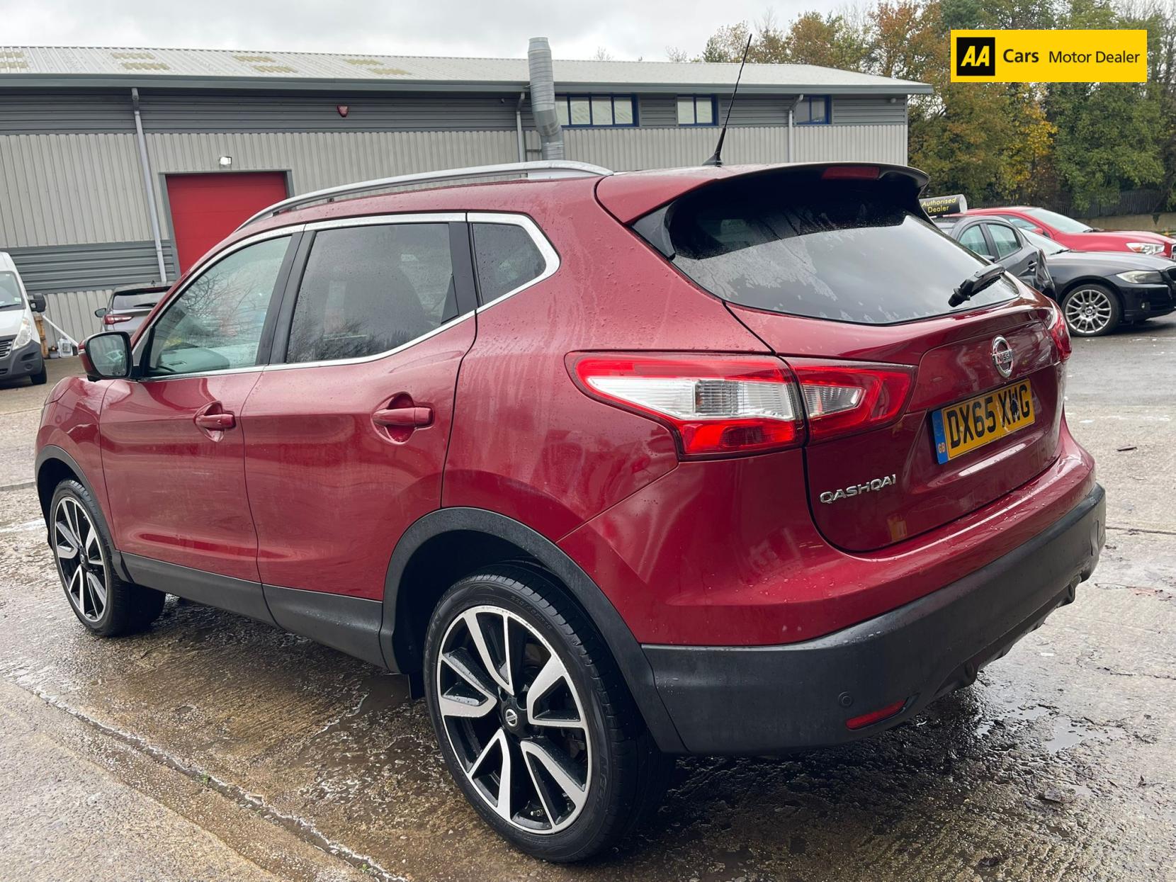 Nissan Qashqai 1.6 dCi Tekna SUV 5dr Diesel Manual 2WD Euro 6 (s/s) (130 ps)