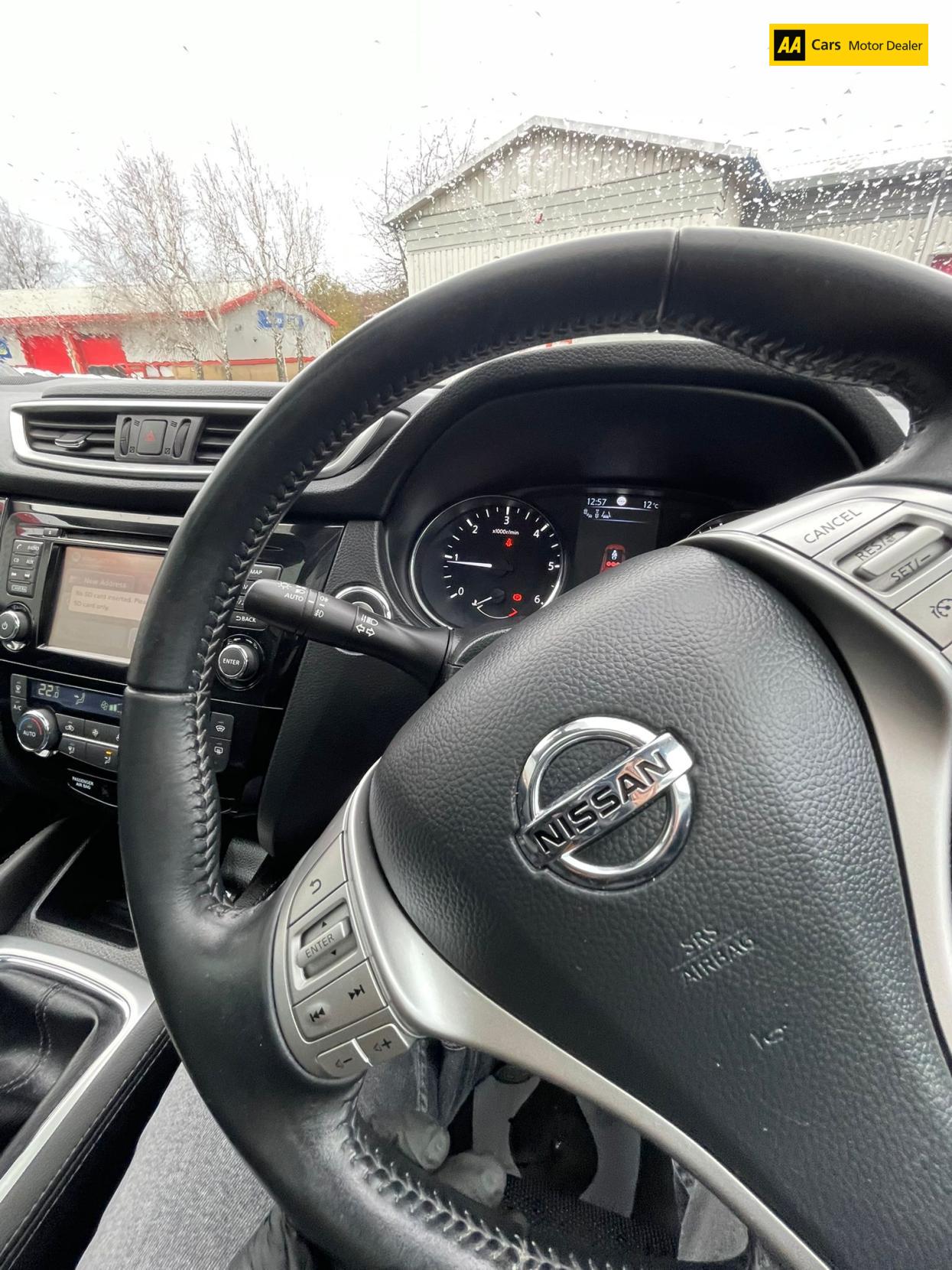 Nissan Qashqai 1.6 dCi Tekna SUV 5dr Diesel Manual 2WD Euro 6 (s/s) (130 ps)