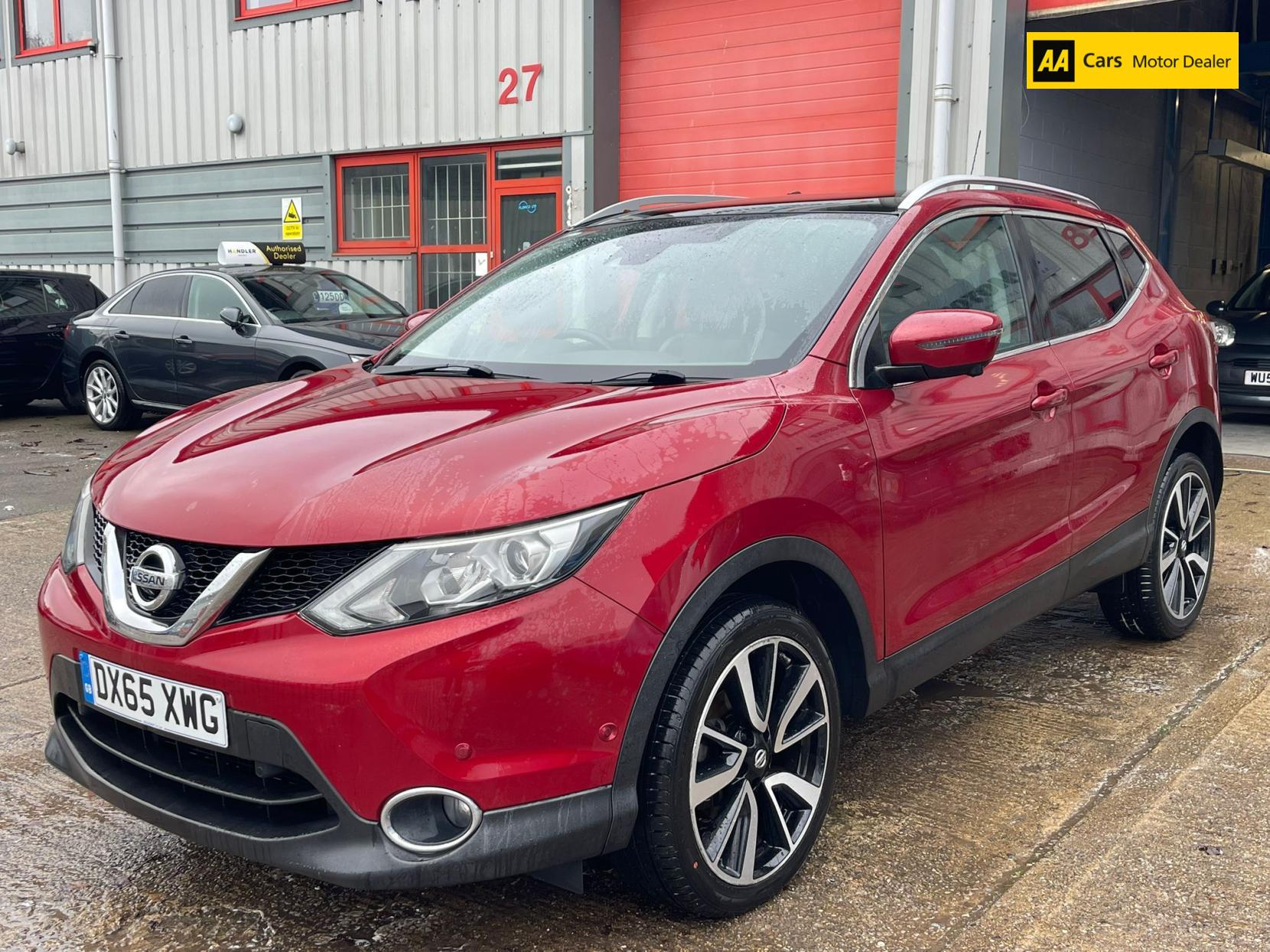 Nissan Qashqai 1.6 dCi Tekna SUV 5dr Diesel Manual 2WD Euro 6 (s/s) (130 ps)