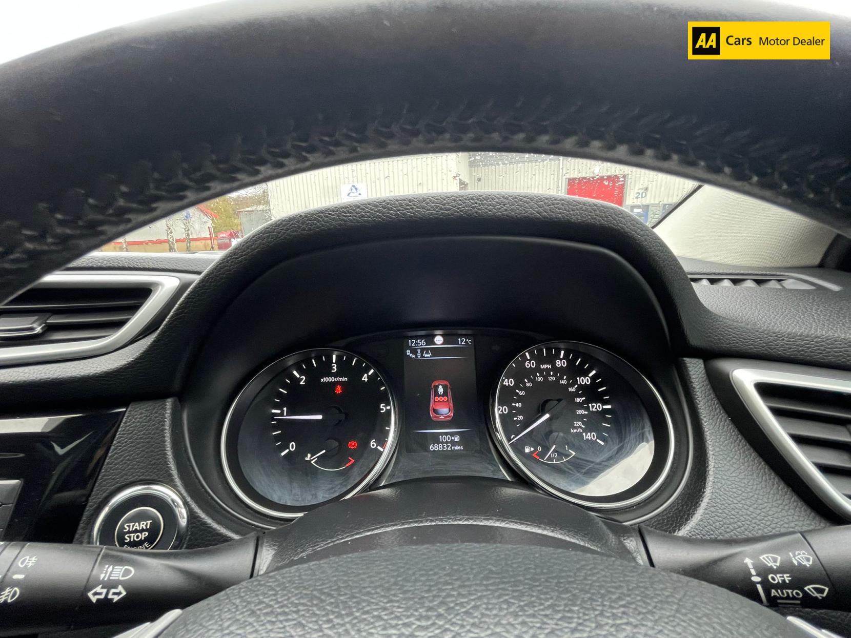 Nissan Qashqai 1.6 dCi Tekna SUV 5dr Diesel Manual 2WD Euro 6 (s/s) (130 ps)