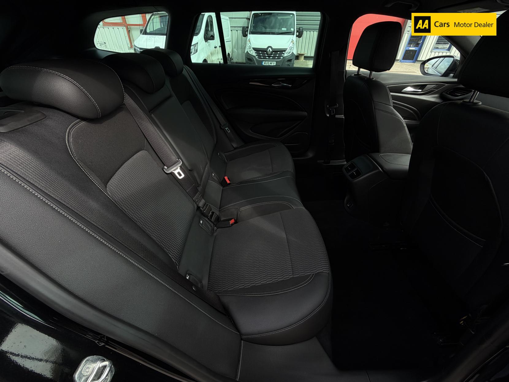 Vauxhall Insignia 2.0 Turbo D BlueInjection SRi VX Line Nav Sports Tourer 5dr Diesel Manual Euro 6 (s/s) (170 ps)