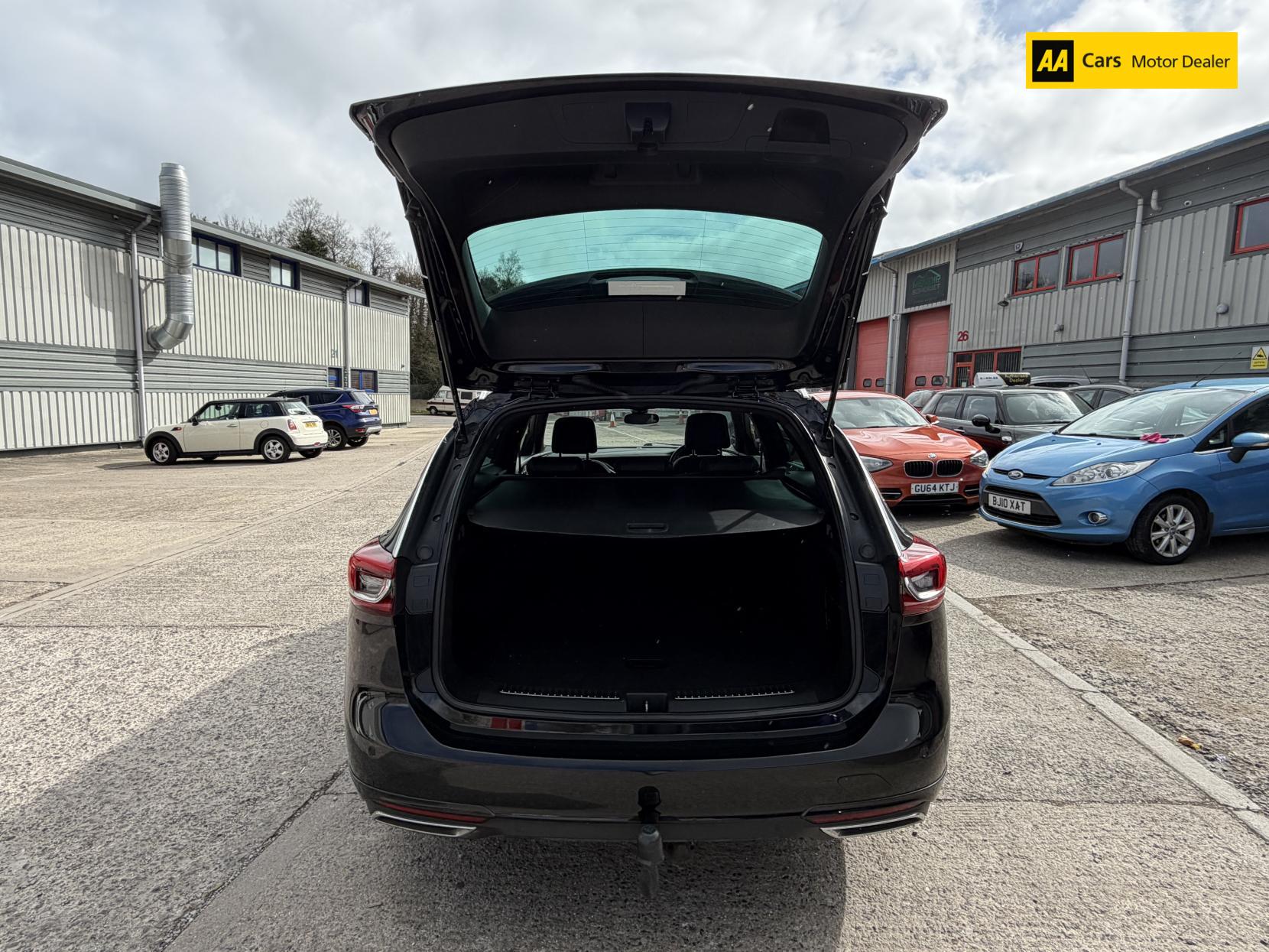 Vauxhall Insignia 2.0 Turbo D BlueInjection SRi VX Line Nav Sports Tourer 5dr Diesel Manual Euro 6 (s/s) (170 ps)