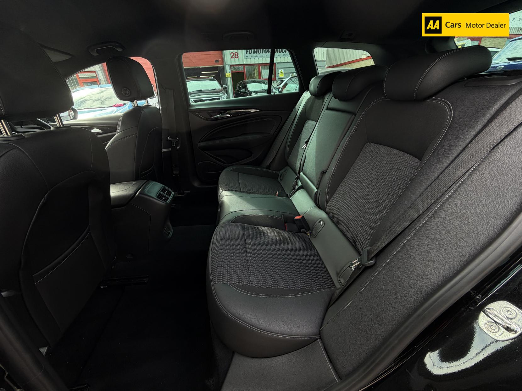 Vauxhall Insignia 2.0 Turbo D BlueInjection SRi VX Line Nav Sports Tourer 5dr Diesel Manual Euro 6 (s/s) (170 ps)