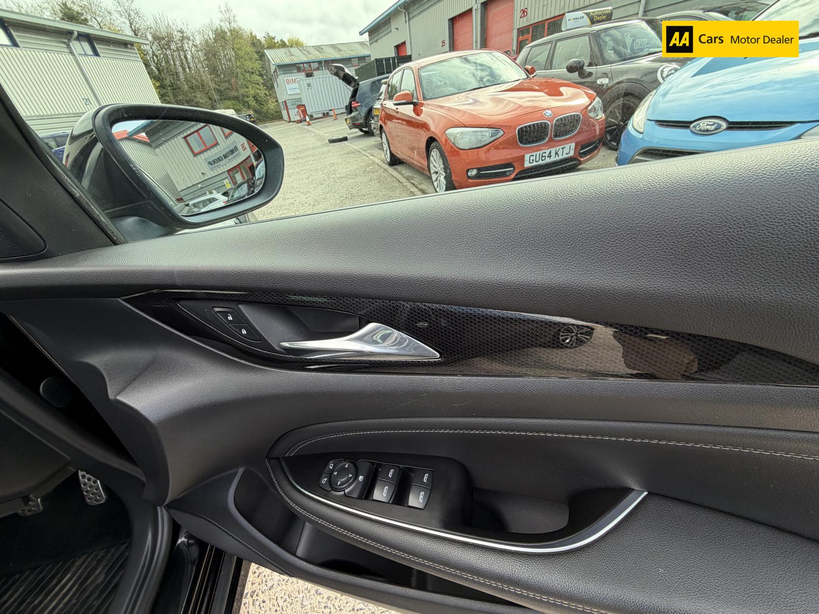 Vauxhall Insignia 2.0 Turbo D BlueInjection SRi VX Line Nav Sports Tourer 5dr Diesel Manual Euro 6 (s/s) (170 ps)