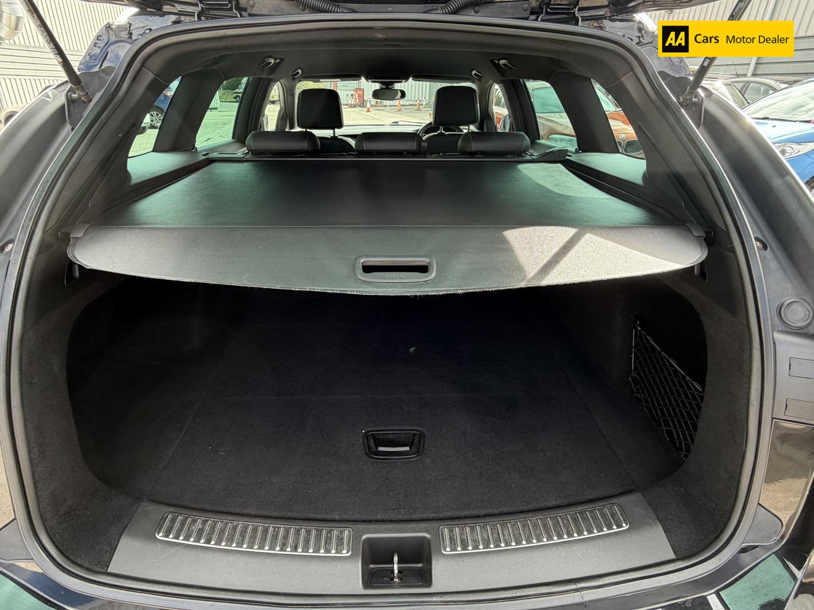 Vauxhall Insignia 2.0 Turbo D BlueInjection SRi VX Line Nav Sports Tourer 5dr Diesel Manual Euro 6 (s/s) (170 ps)