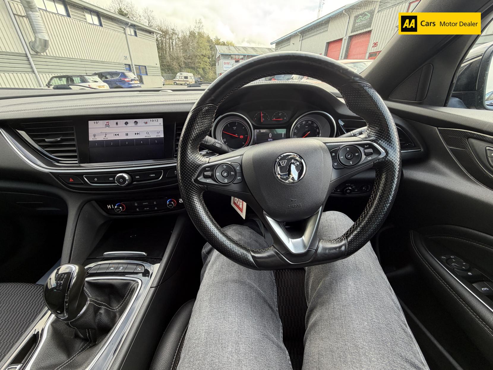 Vauxhall Insignia 2.0 Turbo D BlueInjection SRi VX Line Nav Sports Tourer 5dr Diesel Manual Euro 6 (s/s) (170 ps)