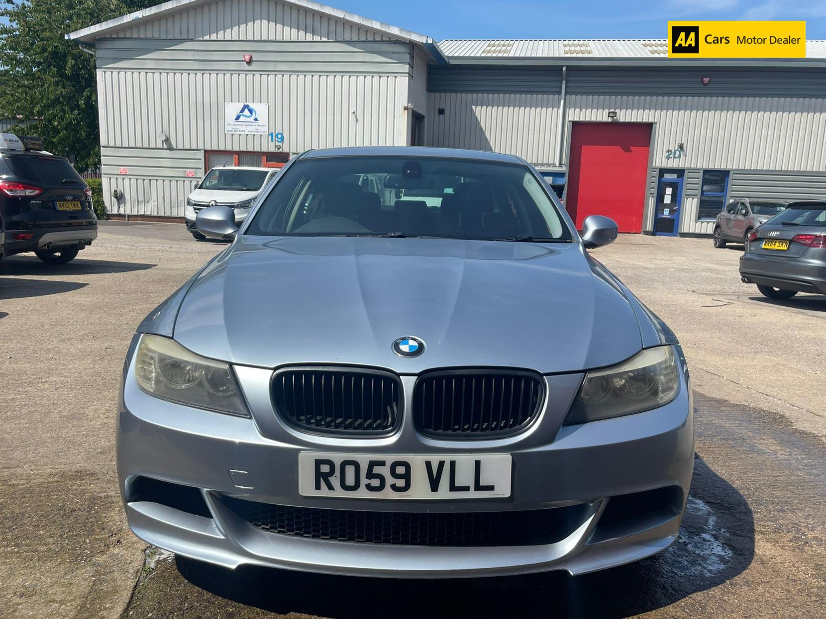 BMW 3 Series 2.0 320d SE Saloon 4dr Diesel Steptronic Euro 5 (177 ps)