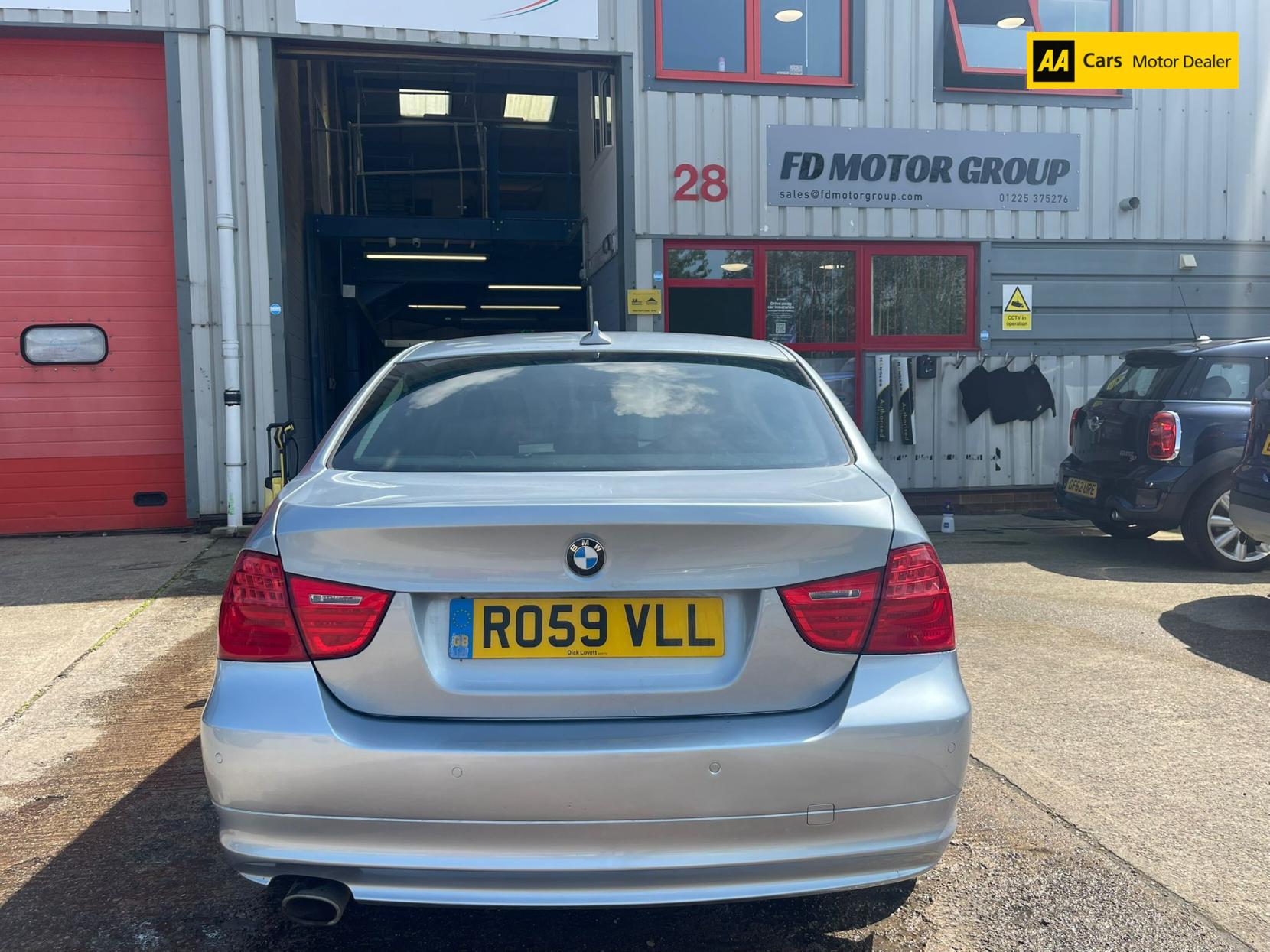 BMW 3 Series 2.0 320d SE Saloon 4dr Diesel Steptronic Euro 5 (177 ps)