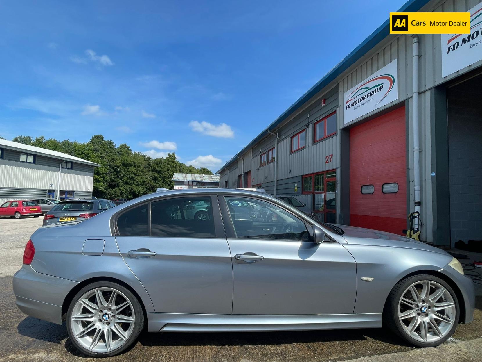BMW 3 Series 2.0 320d SE Saloon 4dr Diesel Steptronic Euro 5 (177 ps)