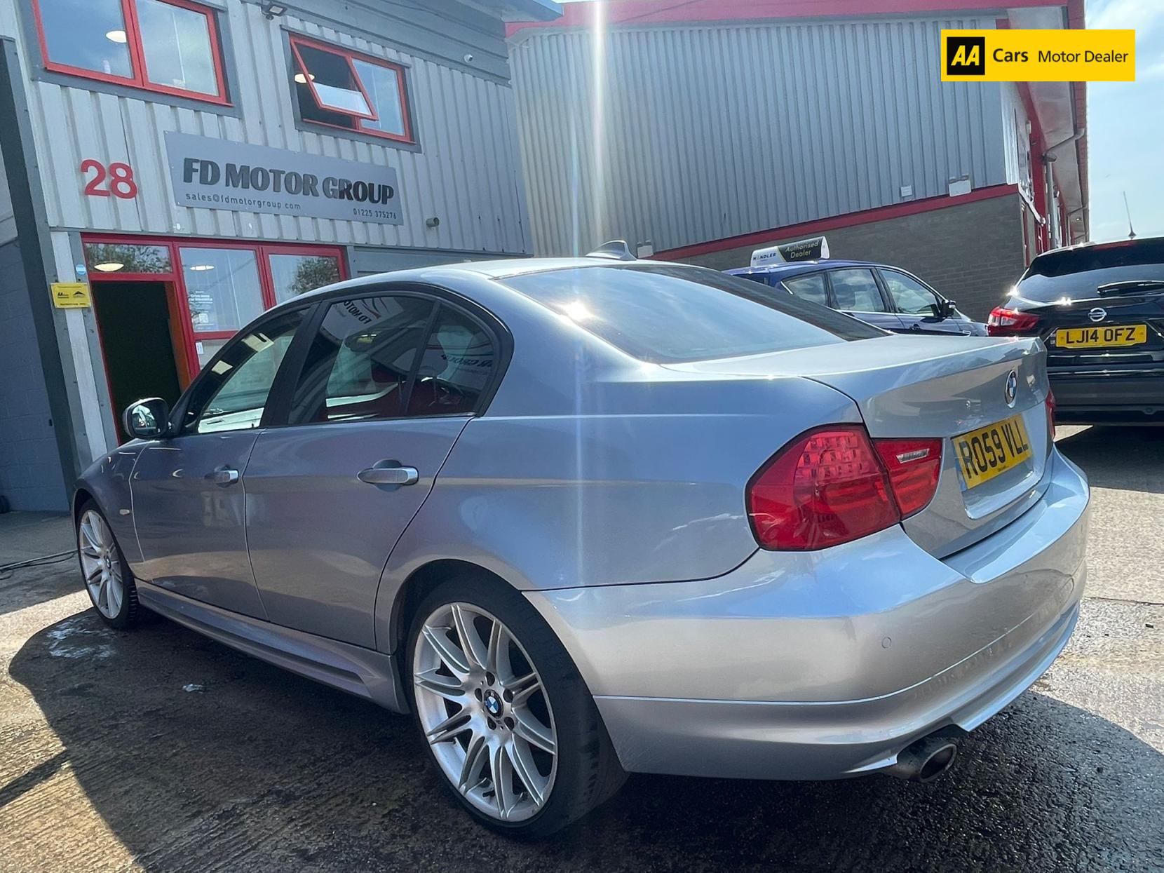 BMW 3 Series 2.0 320d SE Saloon 4dr Diesel Steptronic Euro 5 (177 ps)