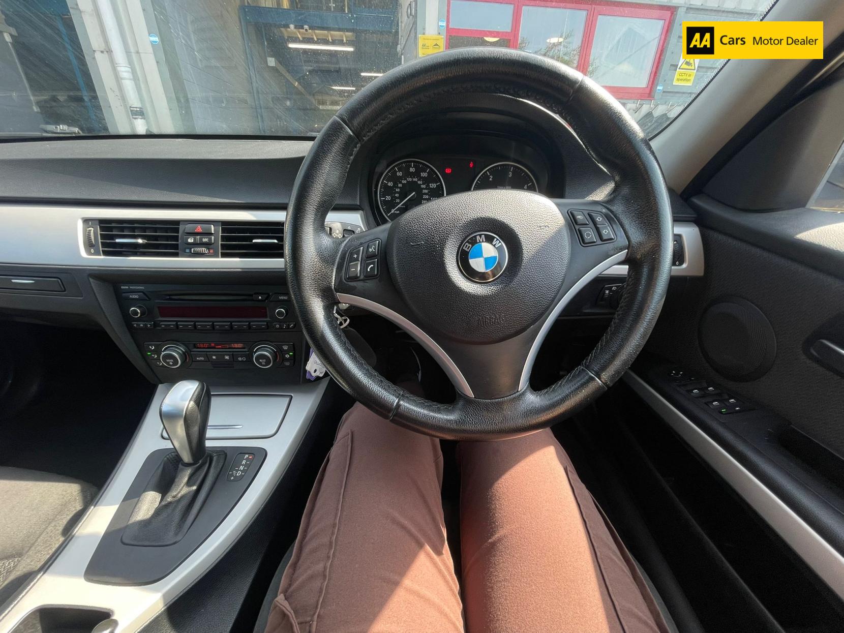 BMW 3 Series 2.0 320d SE Saloon 4dr Diesel Steptronic Euro 5 (177 ps)