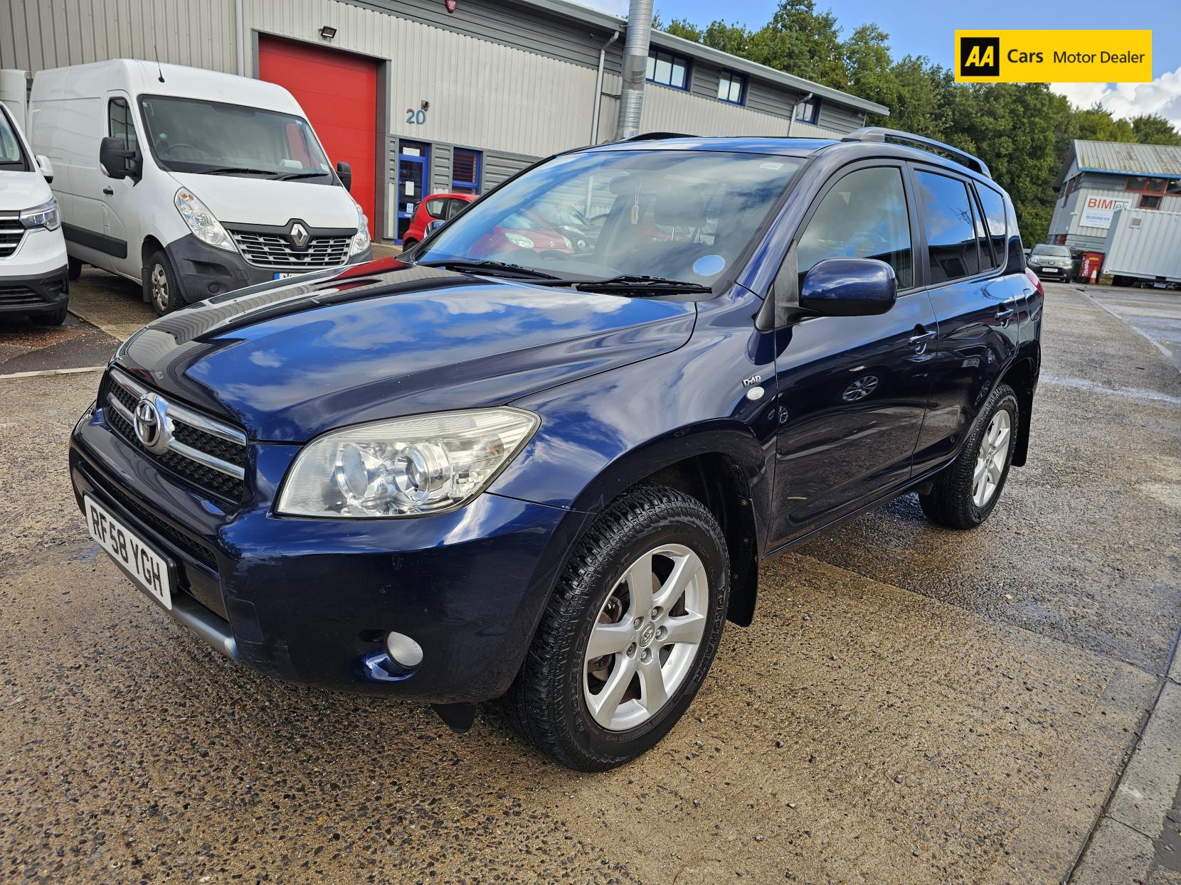 Toyota RAV4 2.2 D-4D XT-R SUV 5dr Diesel Manual 4WD (173 g/km, 134 bhp)