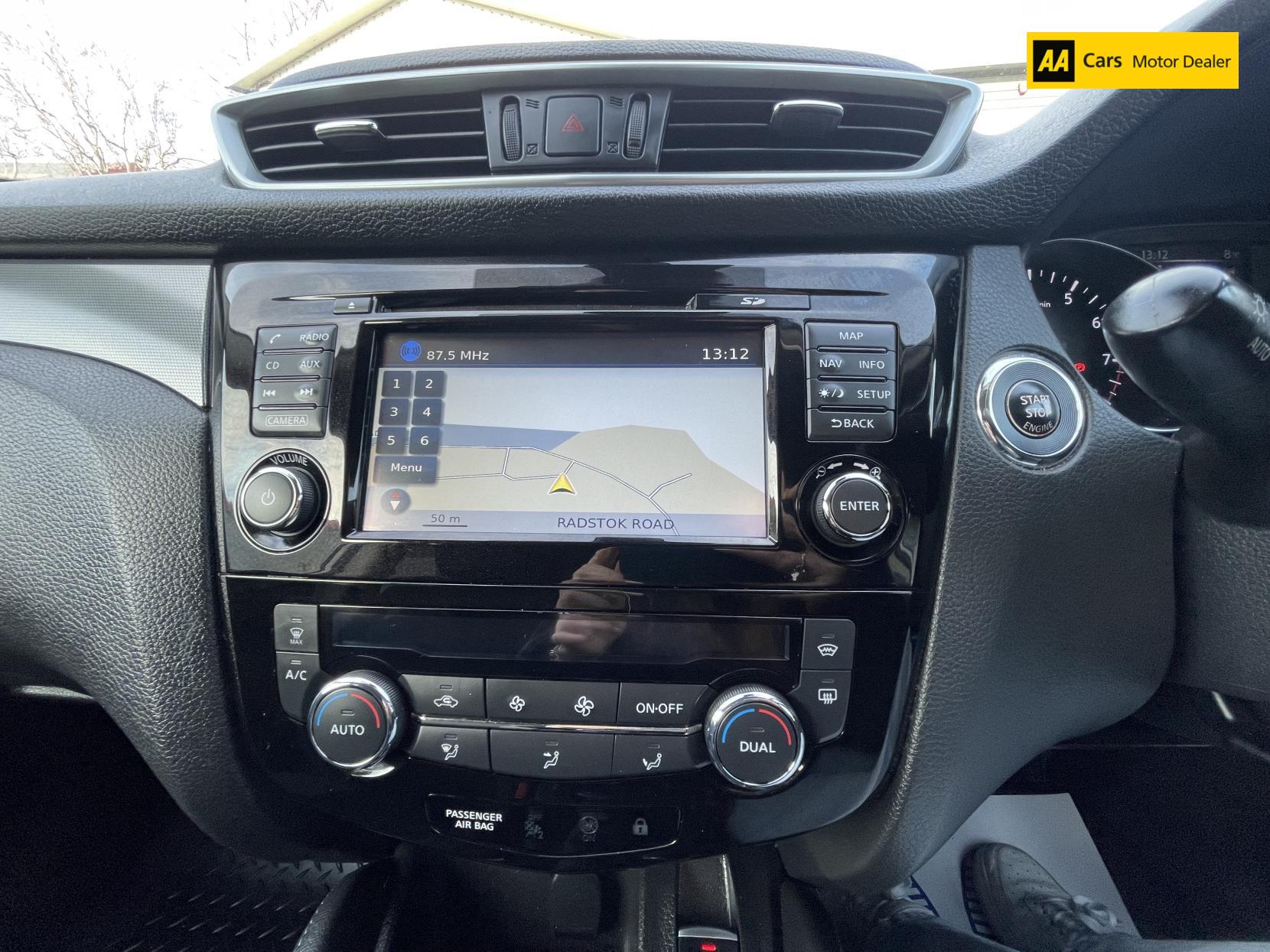 Nissan Qashqai 1.6 DIG-T N-Connecta SUV 5dr Petrol Manual Euro 6 (s/s) (163 ps)