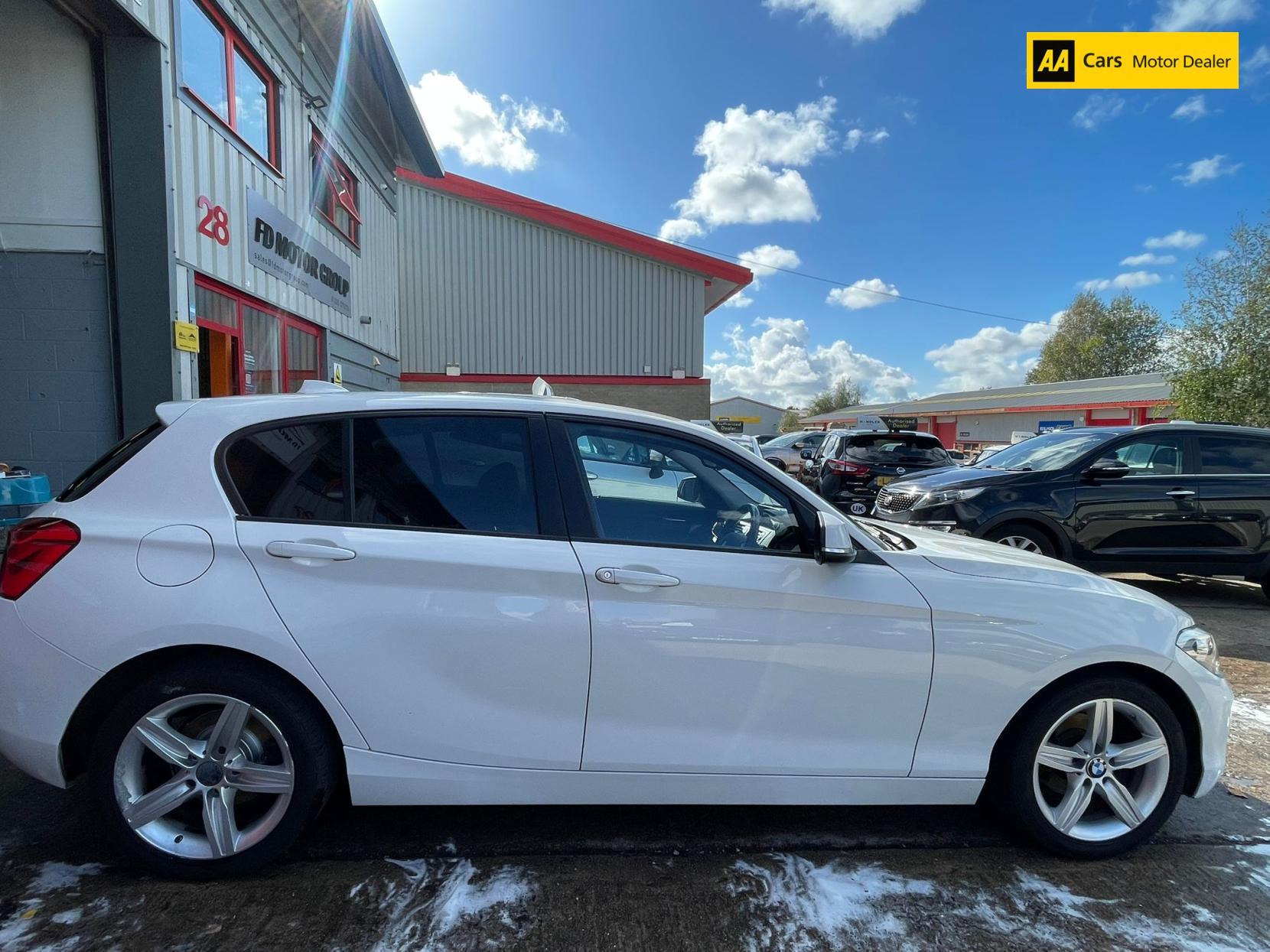 BMW 1 Series 1.5 118i Sport Hatchback 5dr Petrol Manual Euro 6 (s/s) (136 ps)
