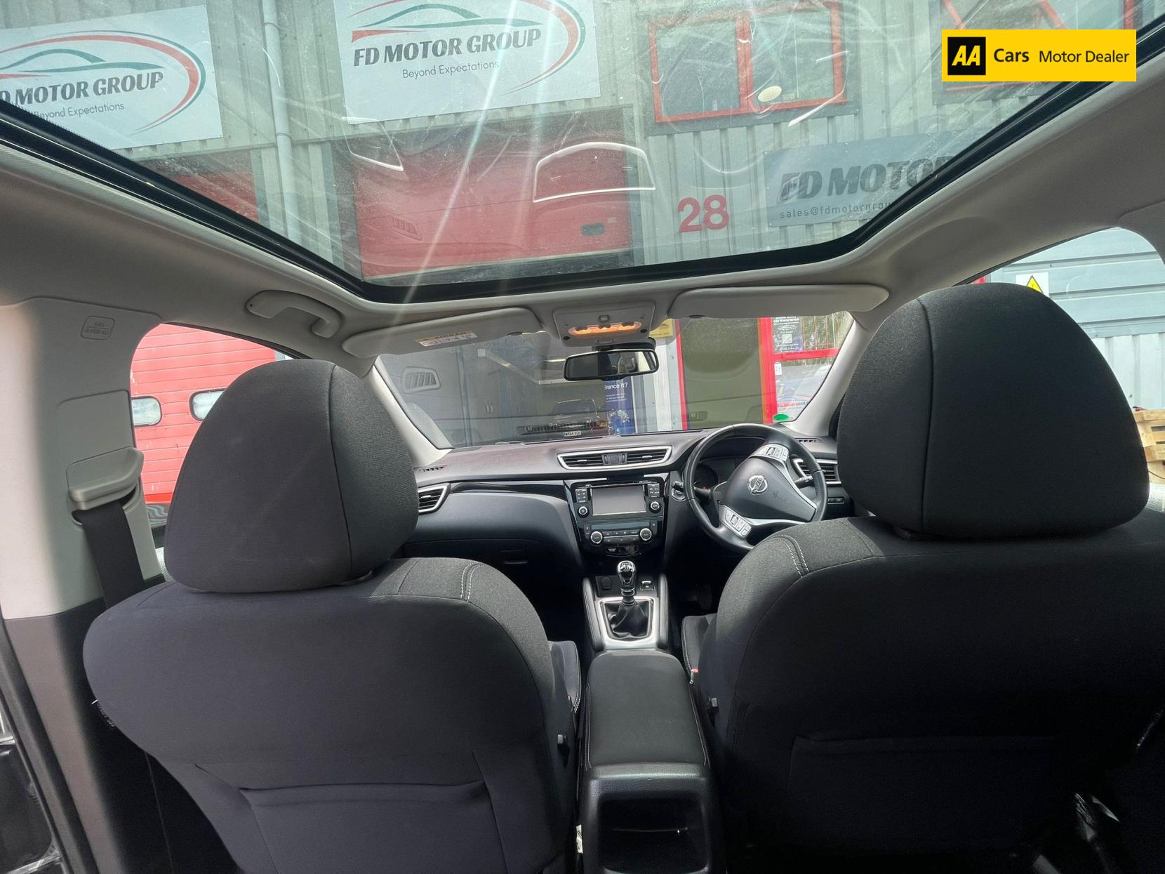 Nissan Qashqai 1.5 dCi N-Connecta SUV 5dr Diesel Manual 2WD Euro 6 (s/s) (110 ps)