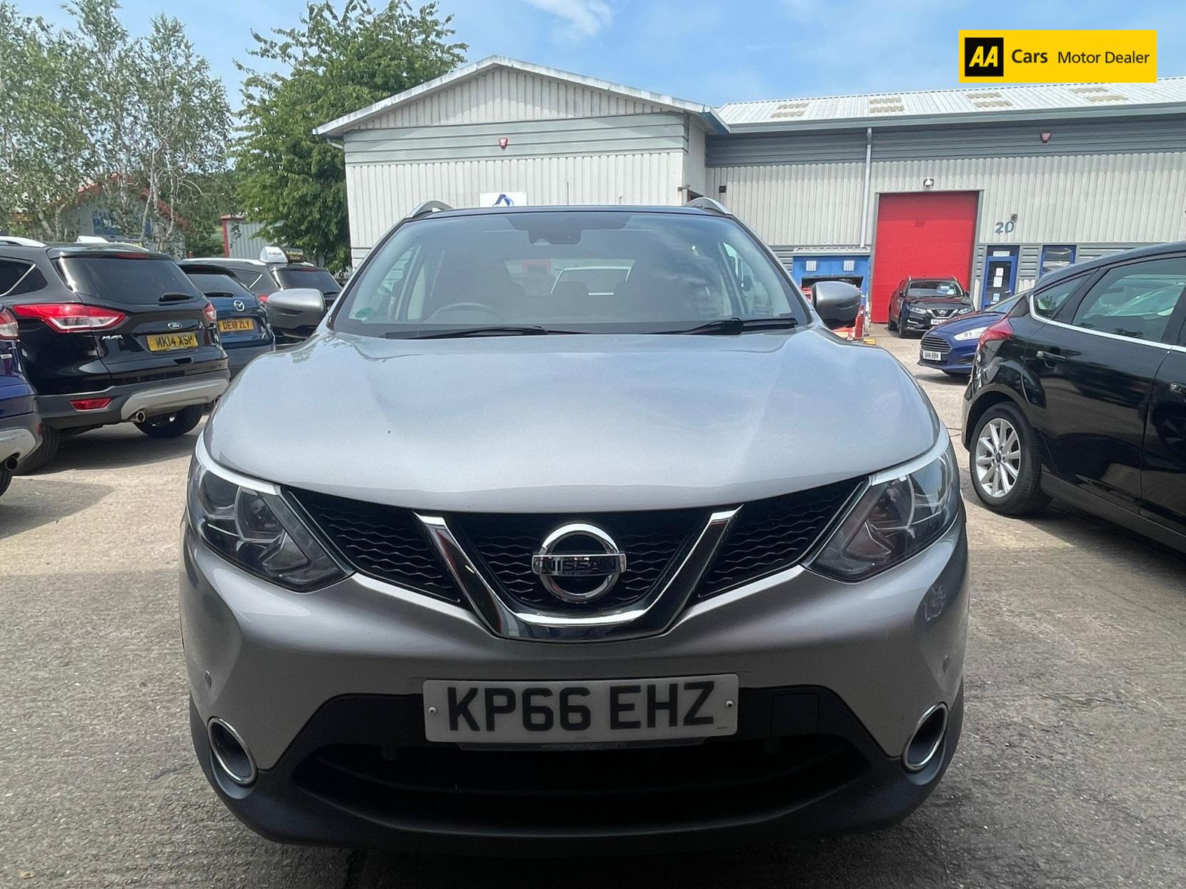 Nissan Qashqai 1.5 dCi N-Connecta SUV 5dr Diesel Manual 2WD Euro 6 (s/s) (110 ps)