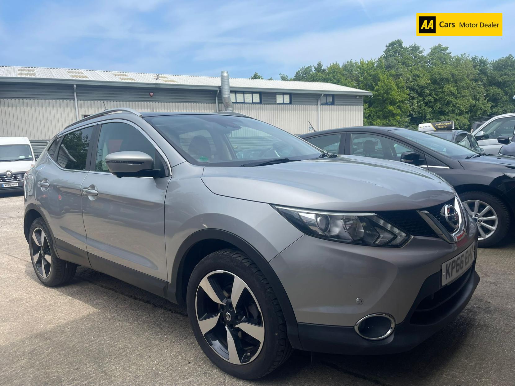 Nissan Qashqai 1.5 dCi N-Connecta SUV 5dr Diesel Manual 2WD Euro 6 (s/s) (110 ps)