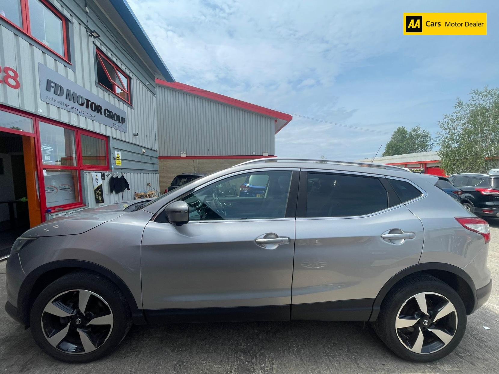 Nissan Qashqai 1.5 dCi N-Connecta SUV 5dr Diesel Manual 2WD Euro 6 (s/s) (110 ps)
