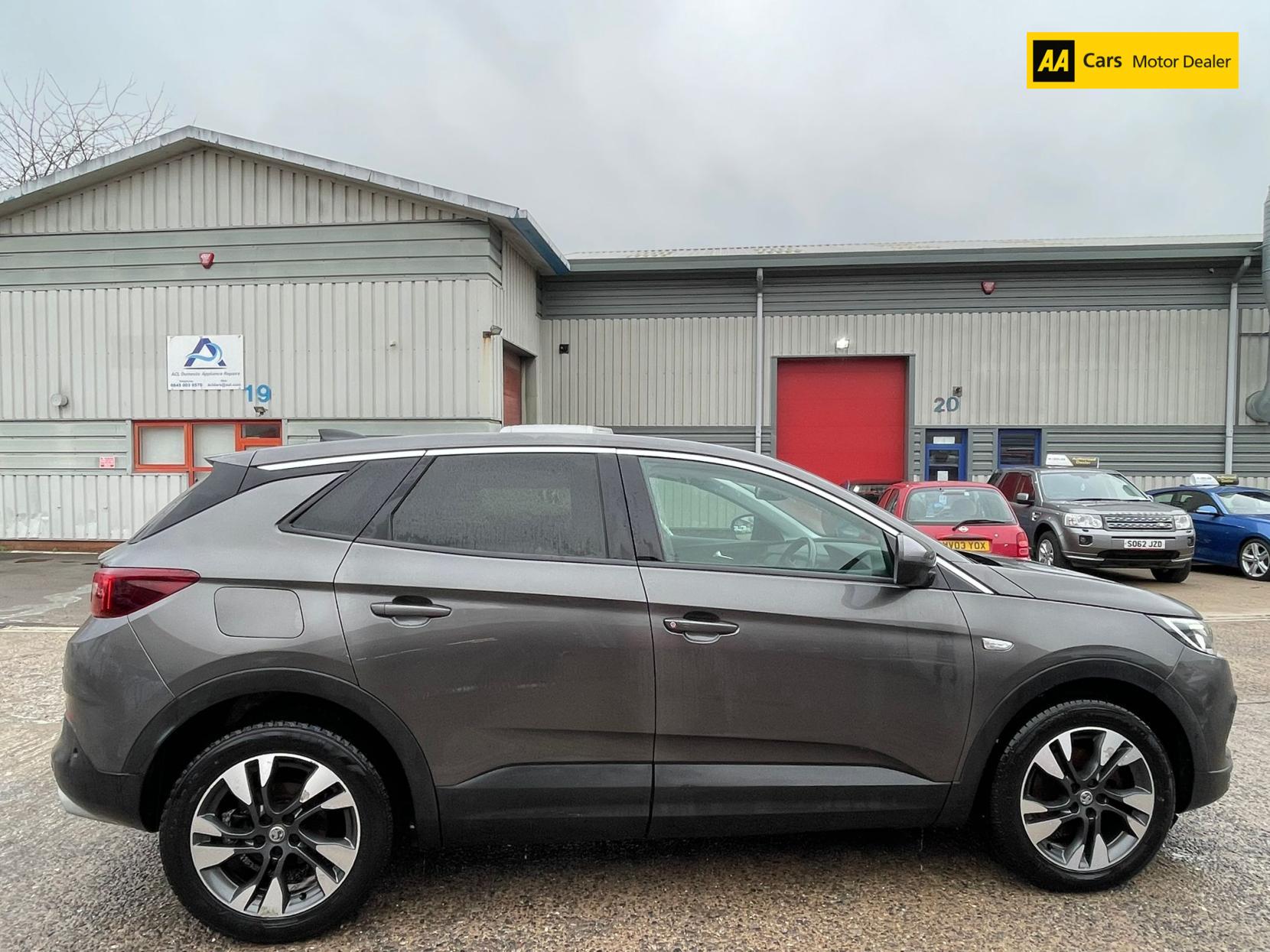 Vauxhall Grandland X 1.6 Turbo D BlueInjection Sport Nav SUV 5dr Diesel Manual Euro 6 (s/s) (120 ps)
