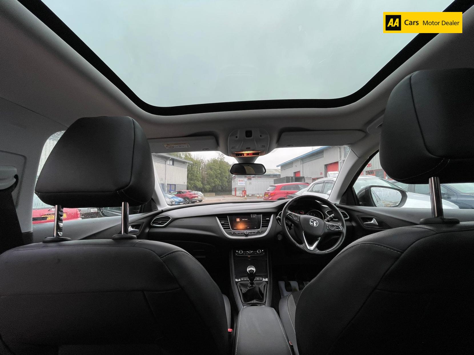 Vauxhall Grandland X 1.6 Turbo D BlueInjection Sport Nav SUV 5dr Diesel Manual Euro 6 (s/s) (120 ps)