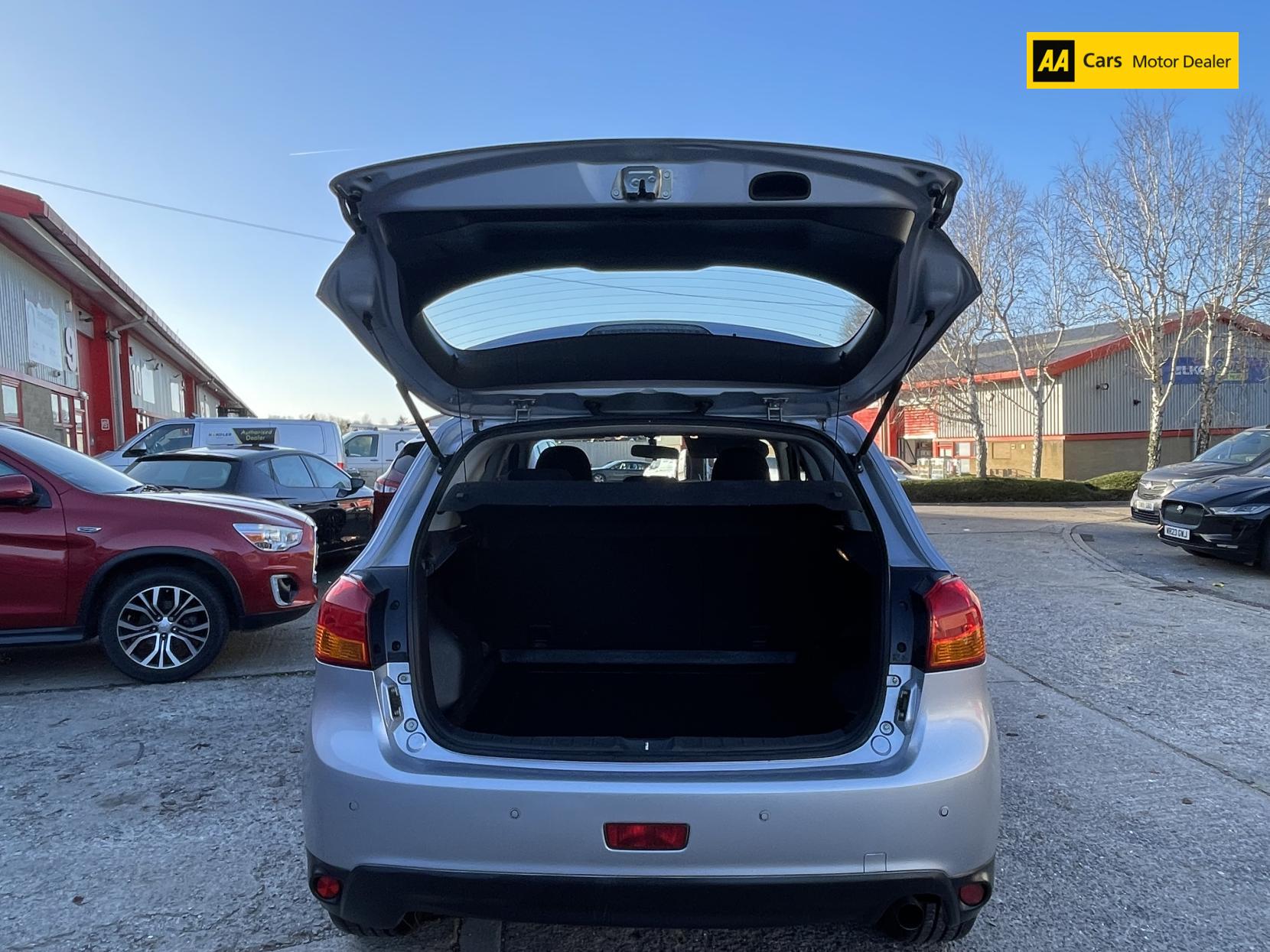 Mitsubishi ASX 1.6 2 SUV 5dr Petrol Manual Euro 5 (117 ps)