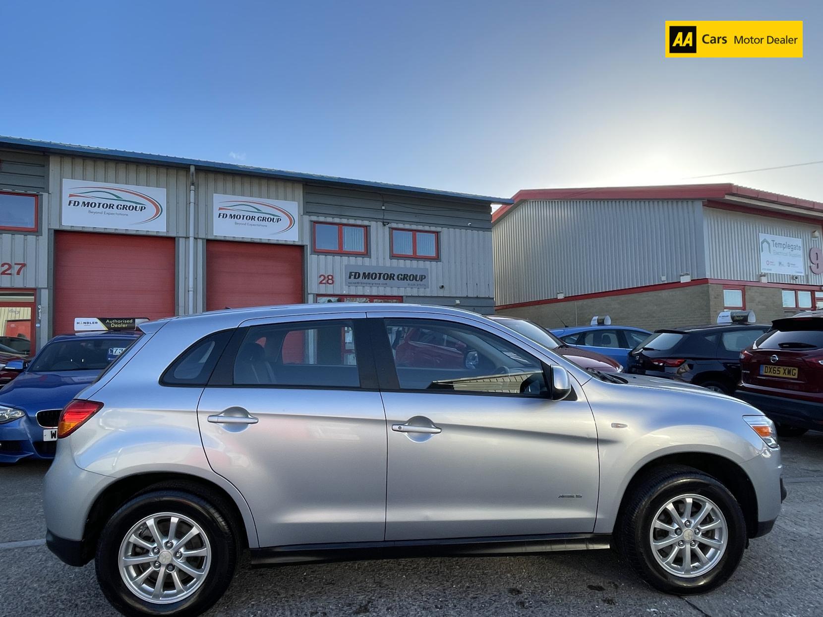 Mitsubishi ASX 1.6 2 SUV 5dr Petrol Manual Euro 5 (117 ps)