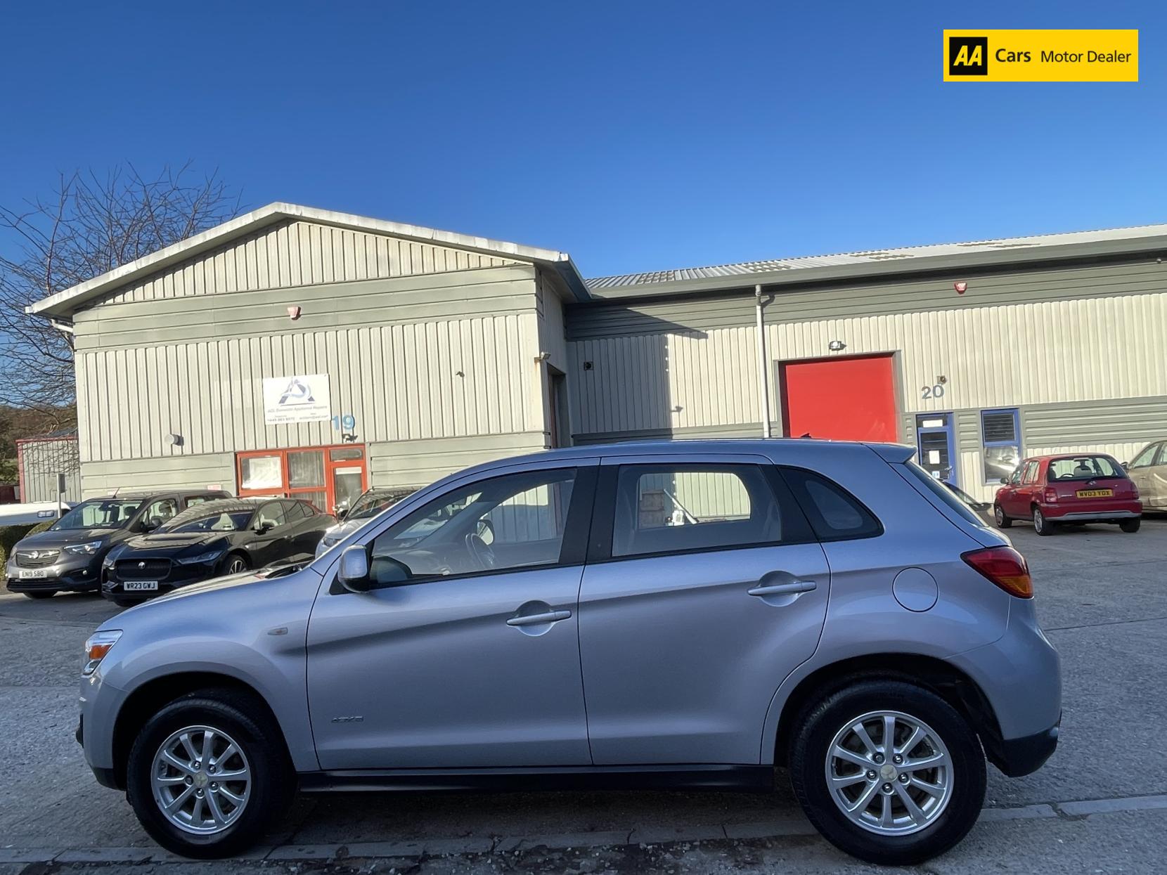 Mitsubishi ASX 1.6 2 SUV 5dr Petrol Manual Euro 5 (117 ps)