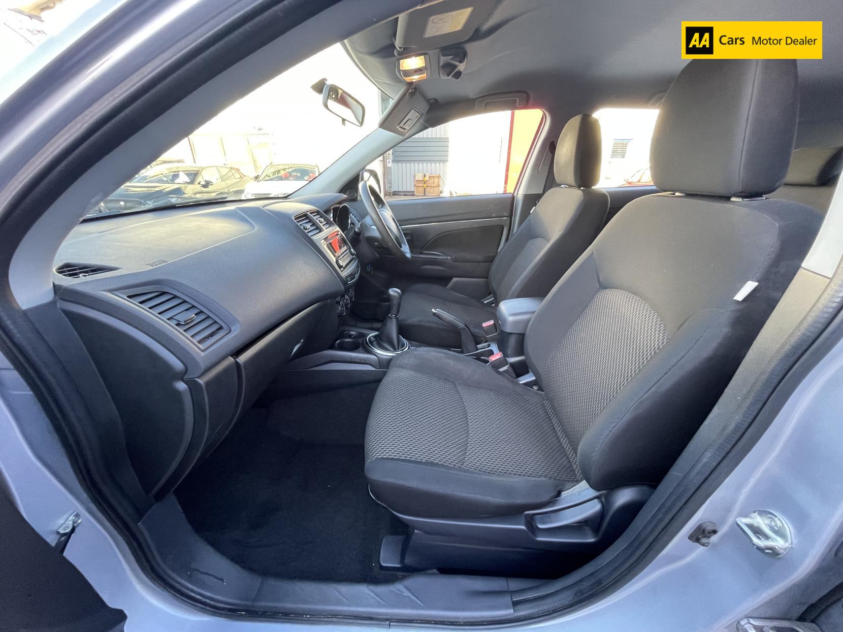 Mitsubishi ASX 1.6 2 SUV 5dr Petrol Manual Euro 5 (117 ps)