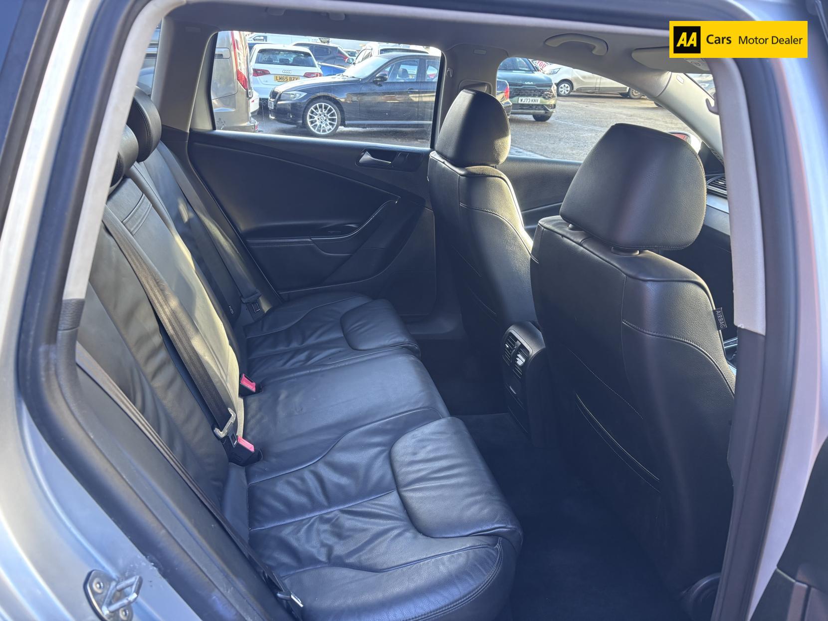 Volkswagen Passat 2.0 TDI Highline Plus Estate 5dr Diesel Manual Euro 5 (110 ps)