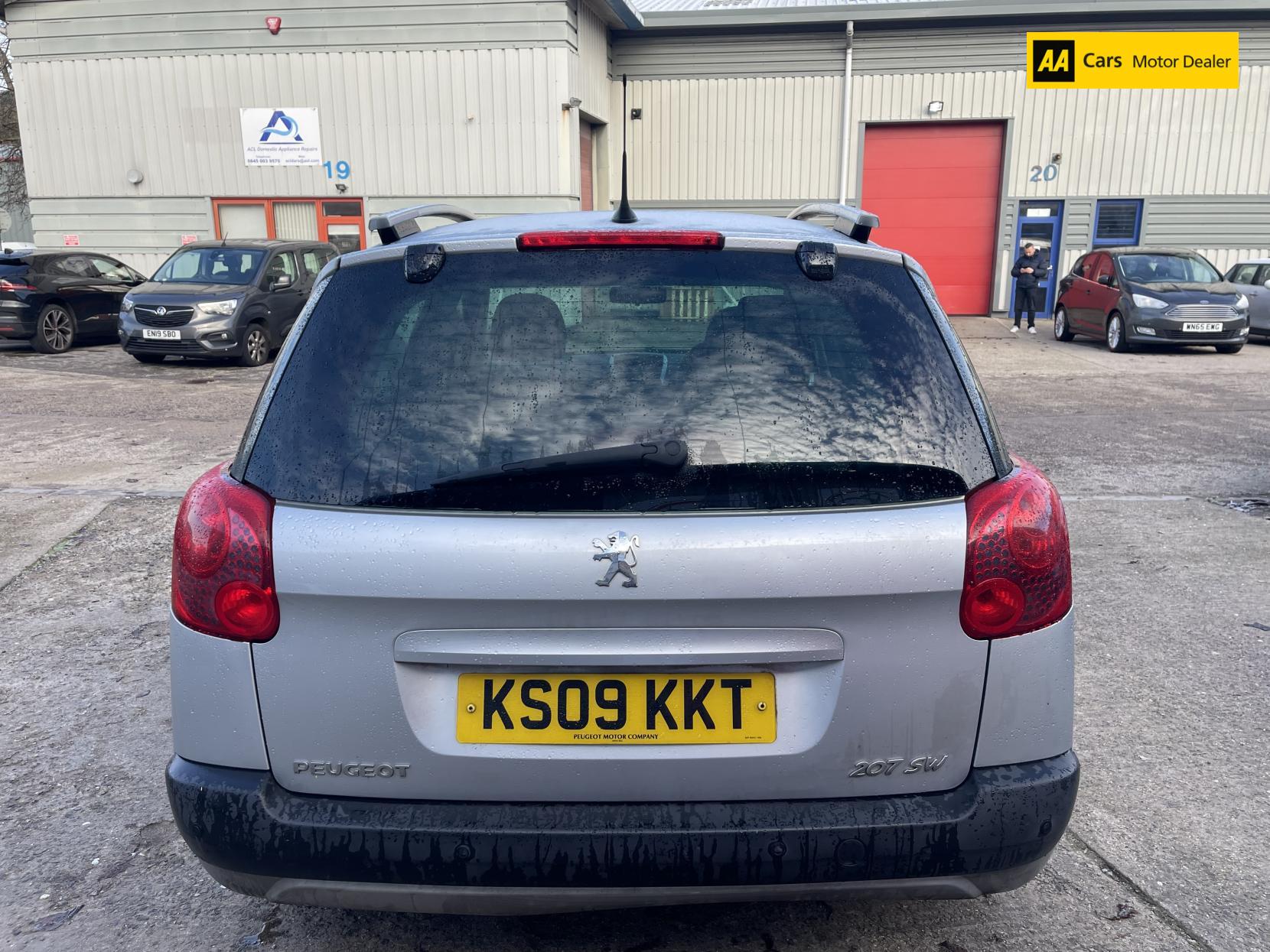 Peugeot 207 SW 1.6 VTi S Estate 5dr Petrol Automatic (a/c) (165 g/km, 120 bhp)