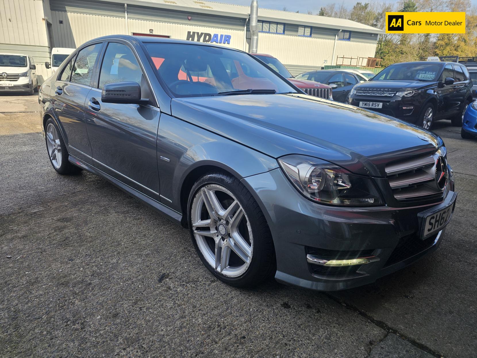 Mercedes-Benz C Class 1.8 C180 BlueEfficiency Sport Saloon 4dr Petrol G-Tronic+ Euro 5 (s/s) (156 ps)