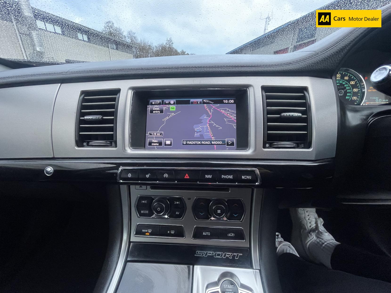 Jaguar XF 2.2d Sport Saloon 4dr Diesel Auto Euro 5 (s/s) (190 ps)