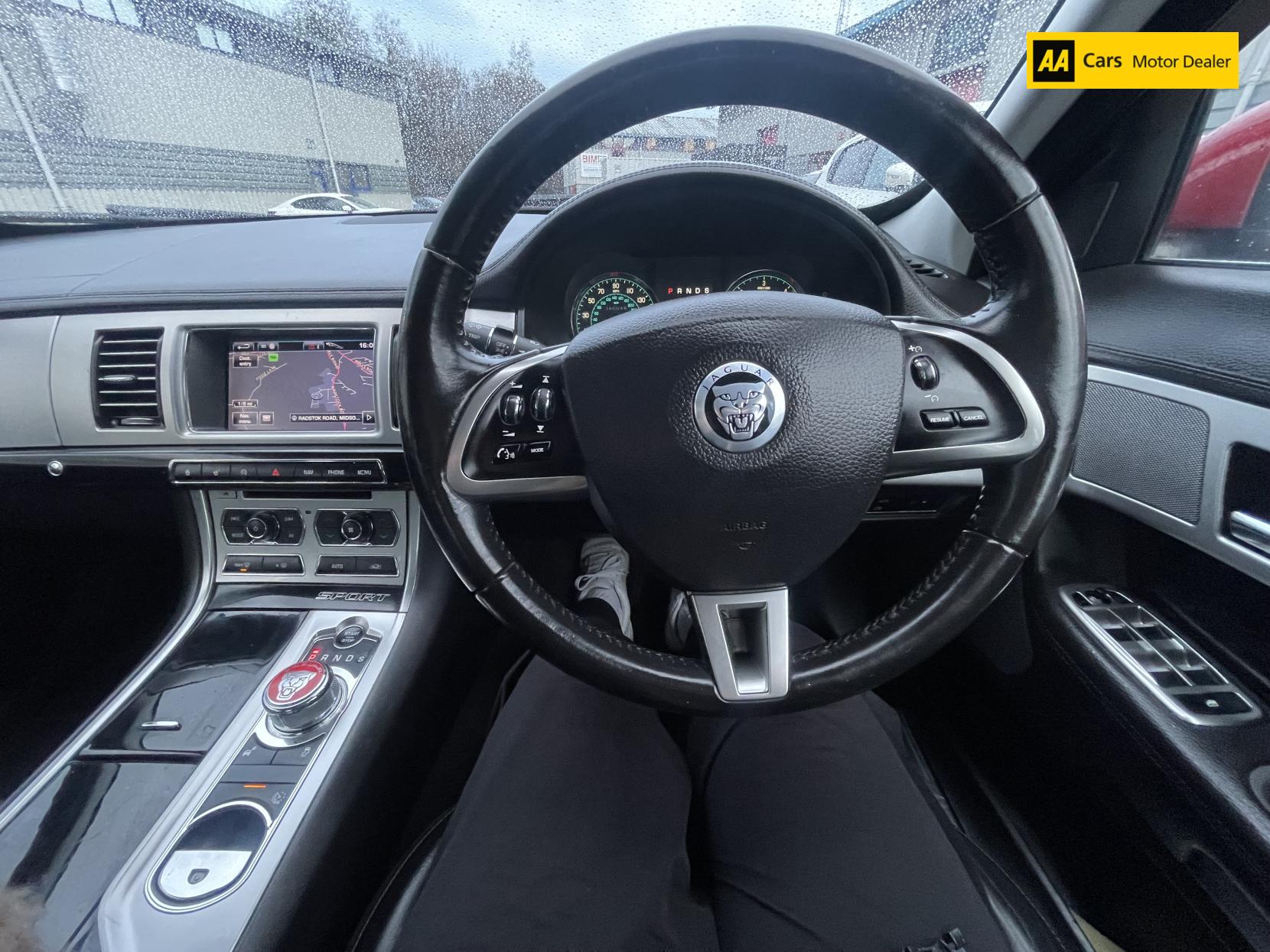 Jaguar XF 2.2d Sport Saloon 4dr Diesel Auto Euro 5 (s/s) (190 ps)