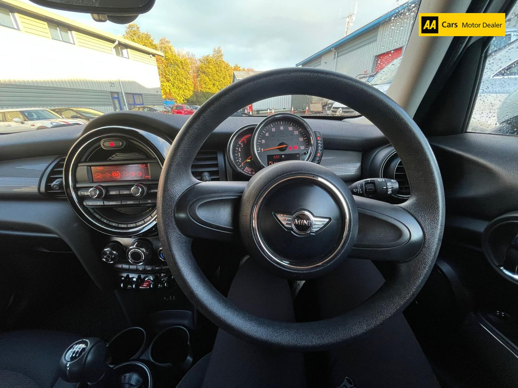 MINI Hatch 1.5 Cooper D Hatchback 5dr Diesel Manual Euro 6 (s/s) (116 ps)