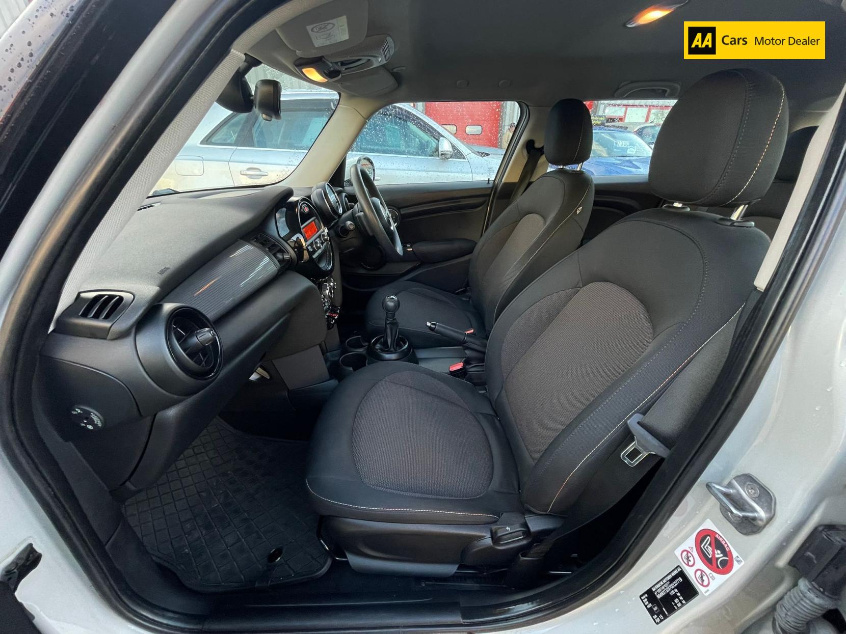 MINI Hatch 1.5 Cooper D Hatchback 5dr Diesel Manual Euro 6 (s/s) (116 ps)