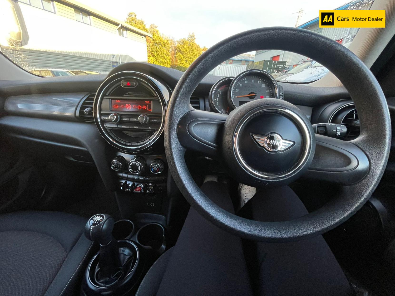 MINI Hatch 1.5 Cooper D Hatchback 5dr Diesel Manual Euro 6 (s/s) (116 ps)