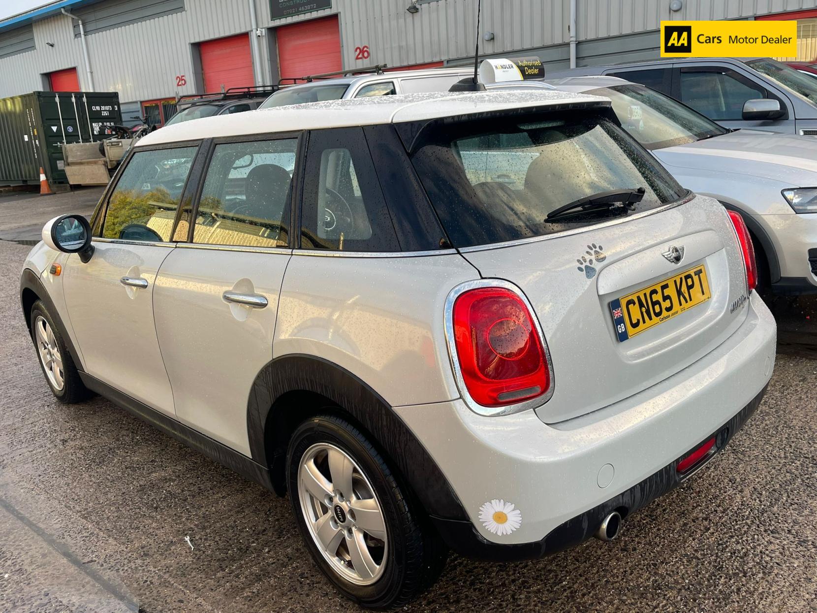 MINI Hatch 1.5 Cooper D Hatchback 5dr Diesel Manual Euro 6 (s/s) (116 ps)
