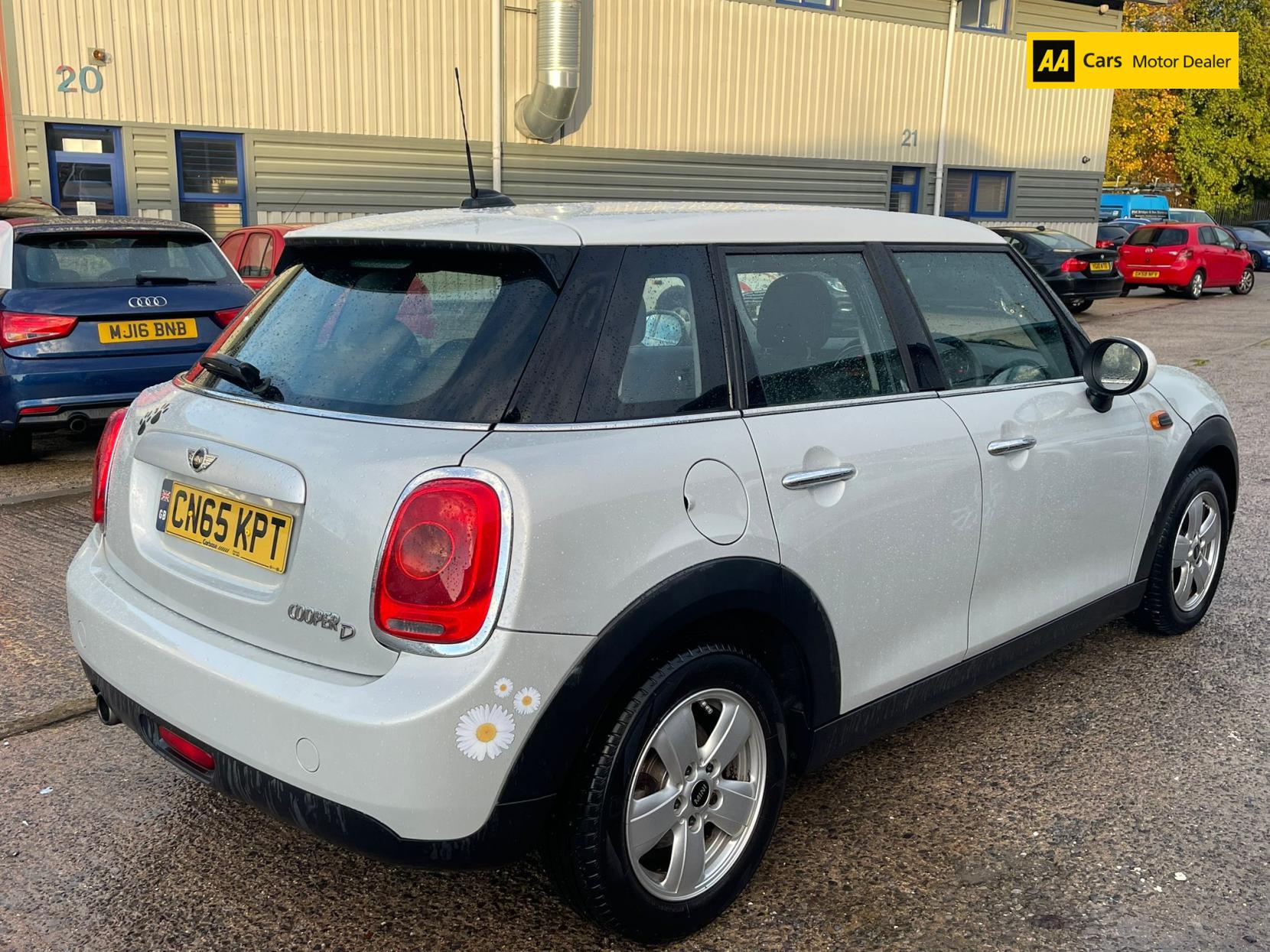 MINI Hatch 1.5 Cooper D Hatchback 5dr Diesel Manual Euro 6 (s/s) (116 ps)