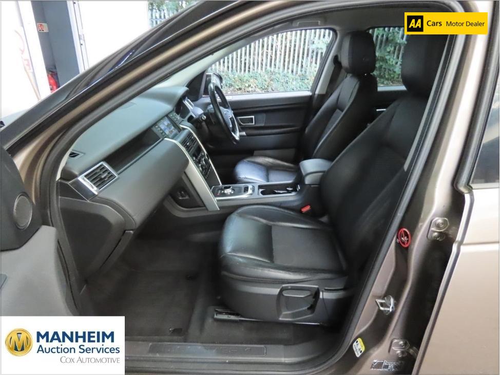 Land Rover Discovery Sport 2.0 TD4 SE Tech SUV 5dr Diesel Auto 4WD Euro 6 (s/s) (180 ps)