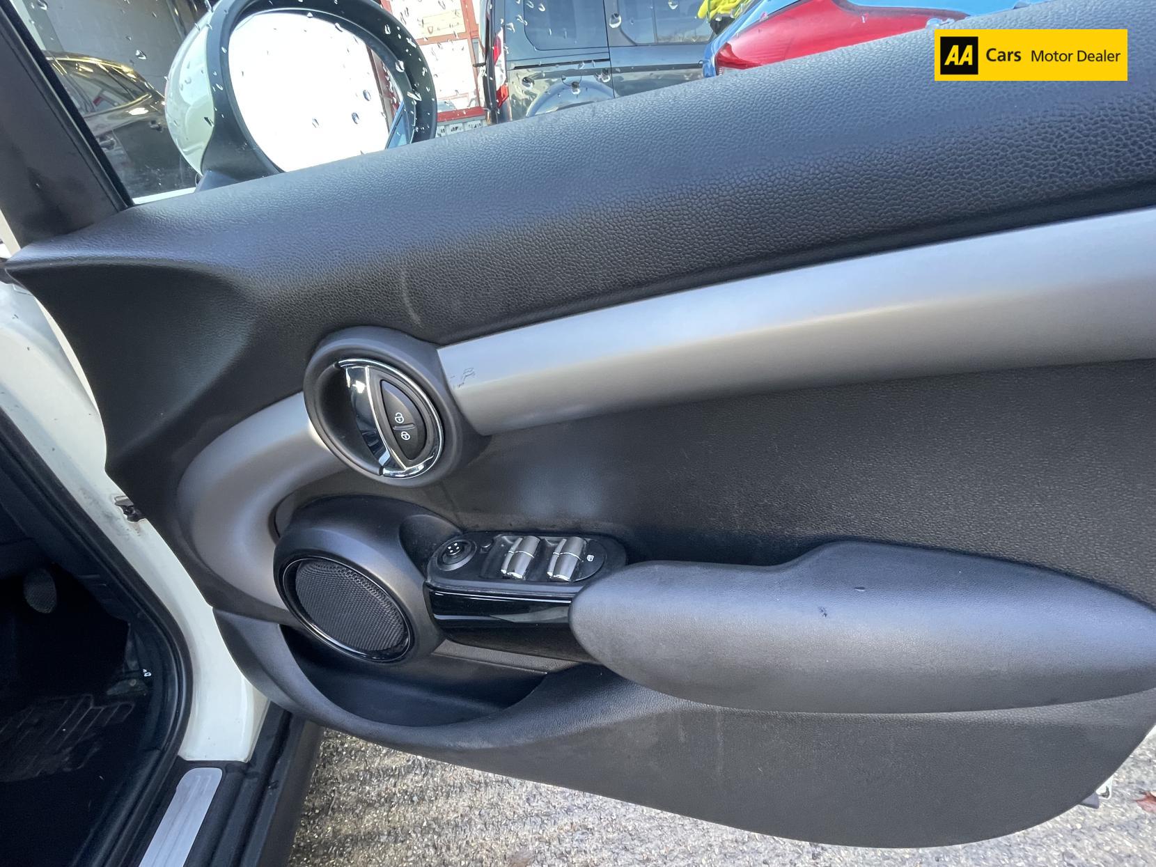 MINI Hatch 1.2 One Hatchback 5dr Petrol Manual Euro 6 (s/s) (102 ps)