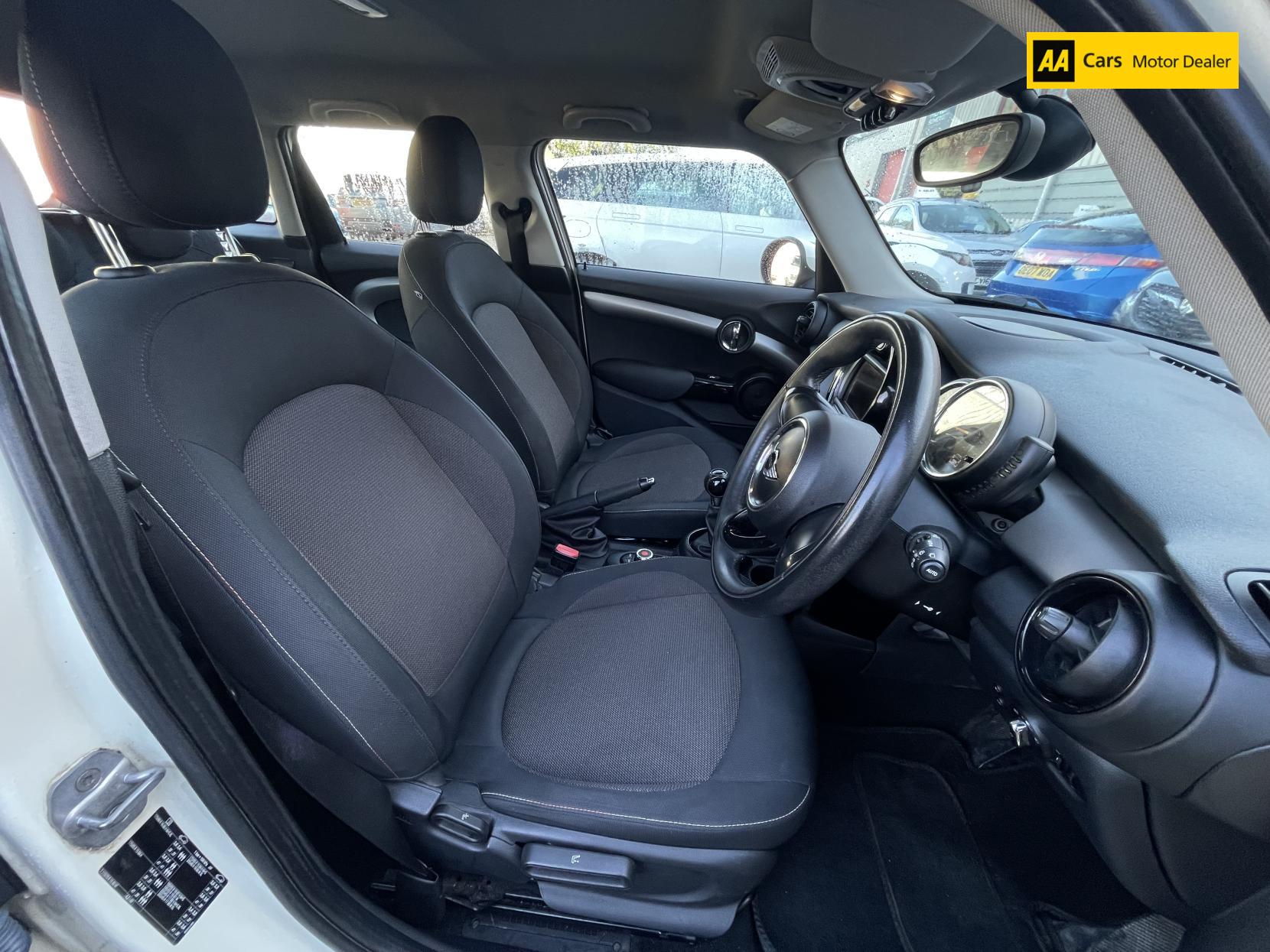 MINI Hatch 1.2 One Hatchback 5dr Petrol Manual Euro 6 (s/s) (102 ps)