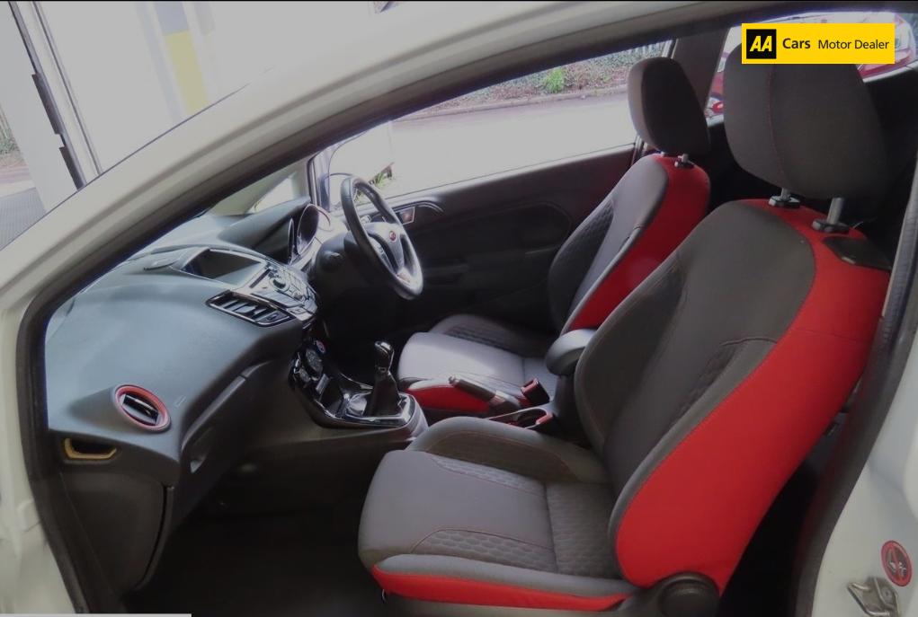 Ford Fiesta 1.0T EcoBoost Zetec S Hatchback 3dr Petrol Manual Euro 5 (s/s) (125 ps)