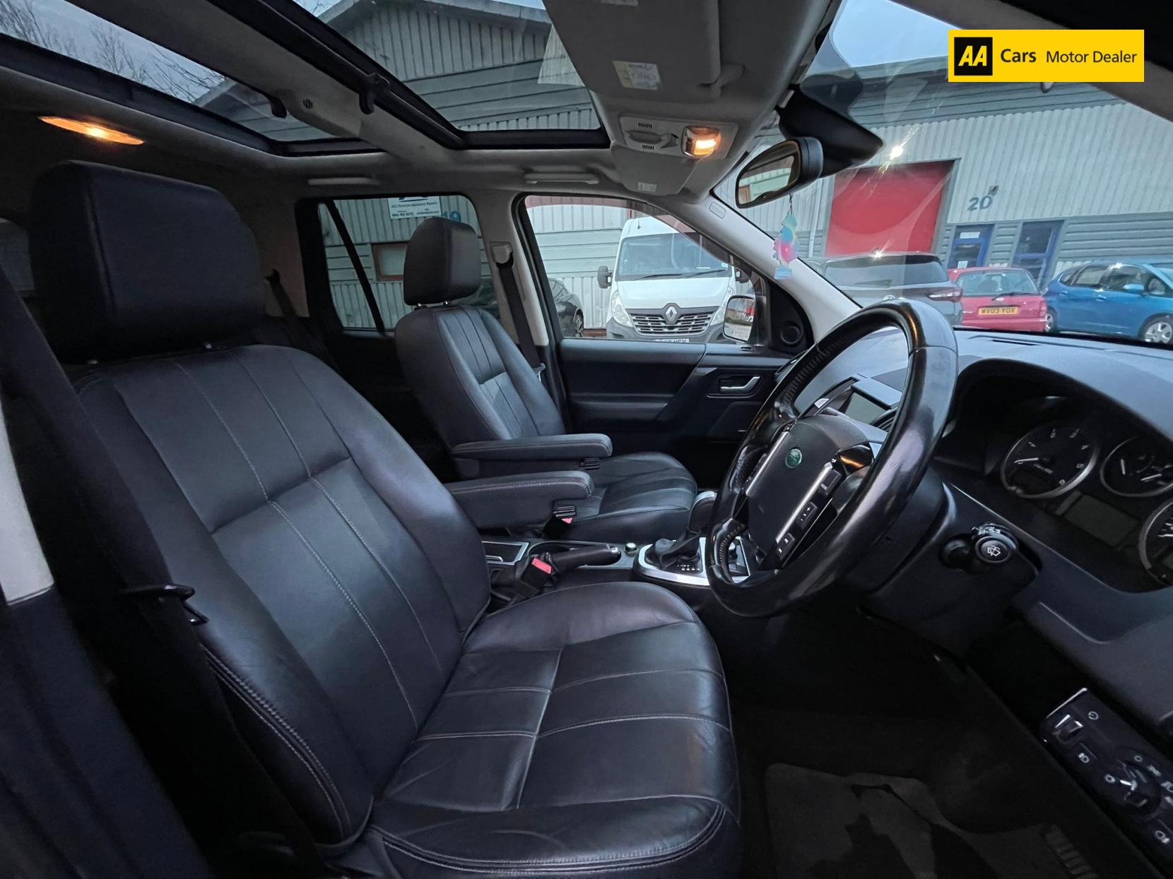 Land Rover Freelander 2 2.2 SD4 HSE SUV 5dr Diesel CommandShift 4WD Euro 5 (190 ps)