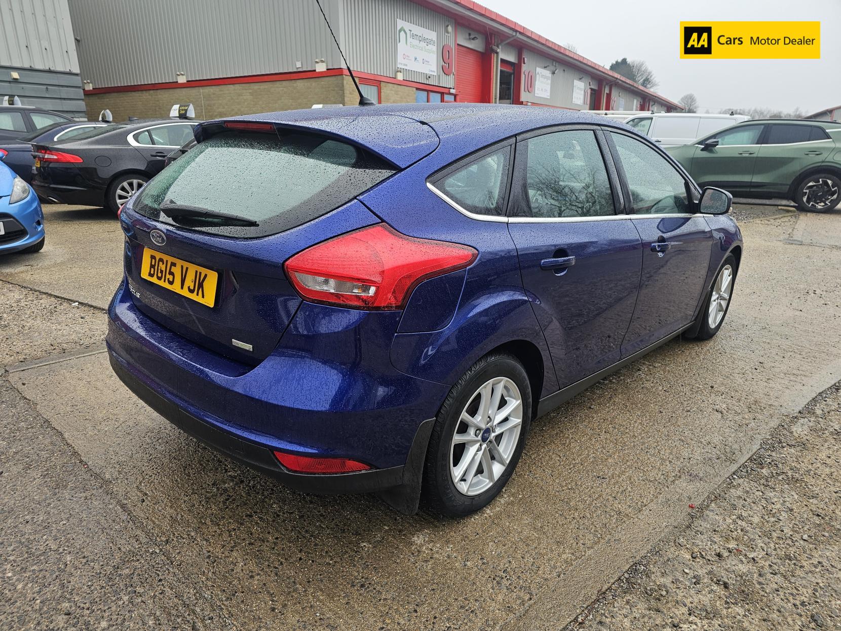 Ford Focus 1.0T EcoBoost Zetec Hatchback 5dr Petrol Manual Euro 6 (s/s) (100 ps)